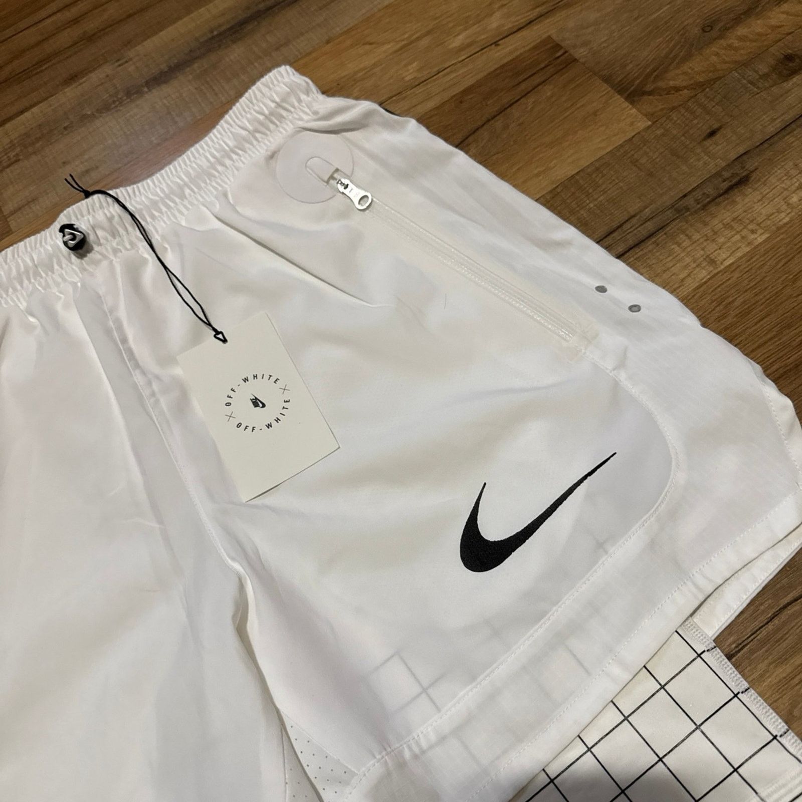 Nike Nike x Off-White Grid Shorts Size US 27 - 3 Thumbnail