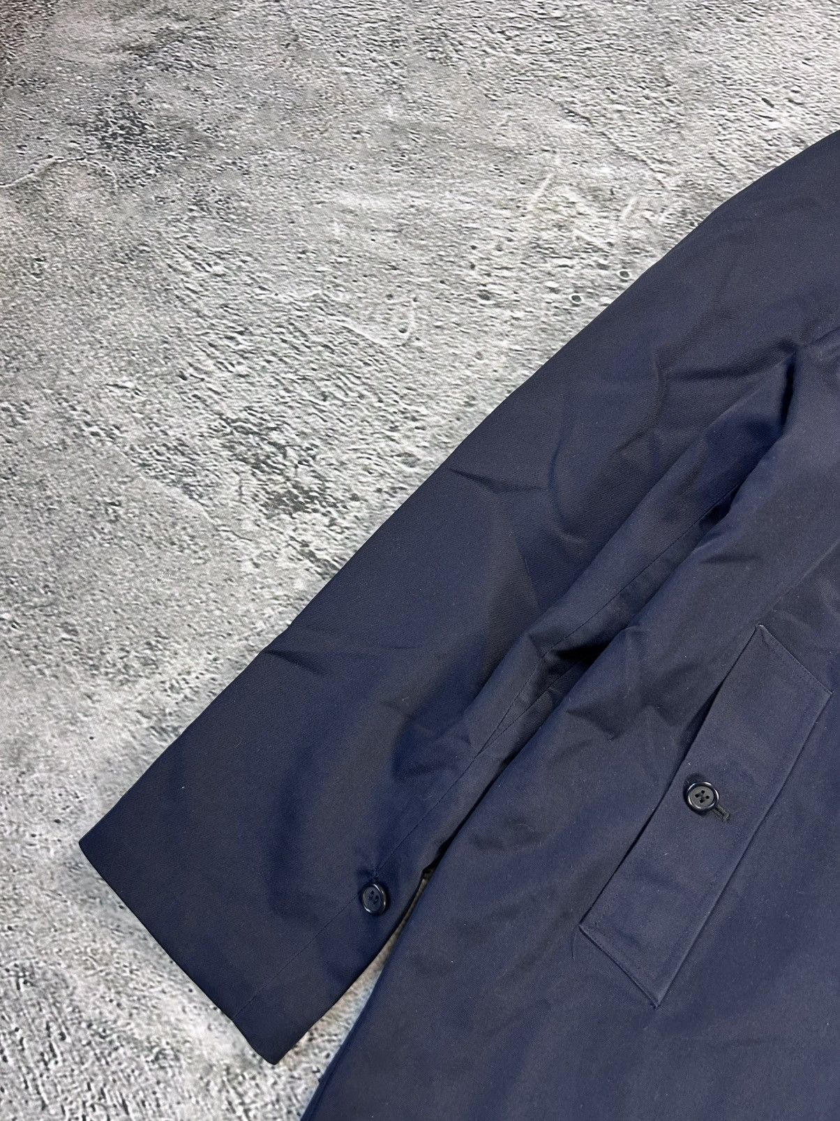 Burberry Burberrys coat trench navy vintage Size US XL / EU 56 / 4 - 4 Thumbnail
