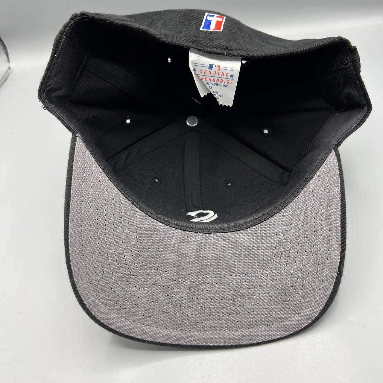Twins Enterprise Inc. × Vintage Chicago White Sox Hat Men M Twins Enterprise Stretch Fitted Size ONE SIZE - 2 Thumbnail