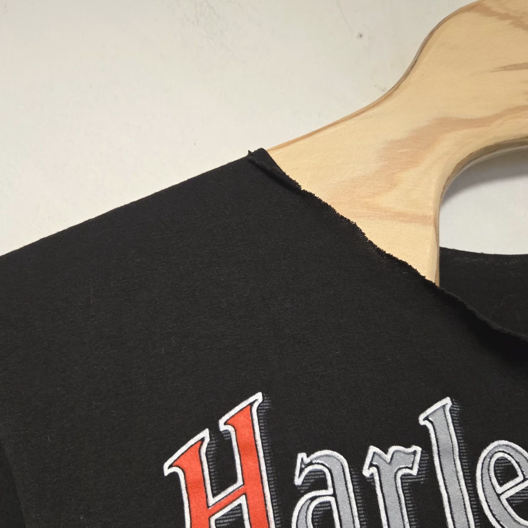 Harley Davidson VINTAGE Harley-Davidson 3D Emblem T-Shirt Medium Unisex Adults Black Short Sleeve Crew Neck Bike Week 90s Beach Motorcycle Daytona Beach Size US M / EU 48-50 / 2 - 6 Thumbnail