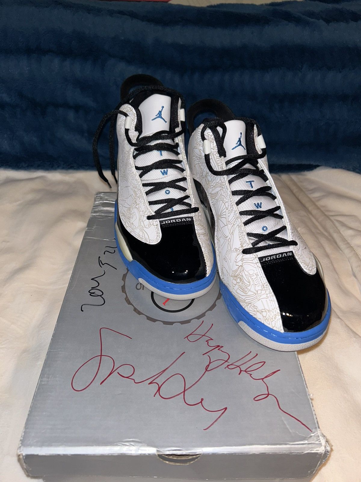 Jordan Brand Air Jordan Dub-Zero (2005) Spike Lee Signed Box Size US 12 / EU 45 - 2 Thumbnail