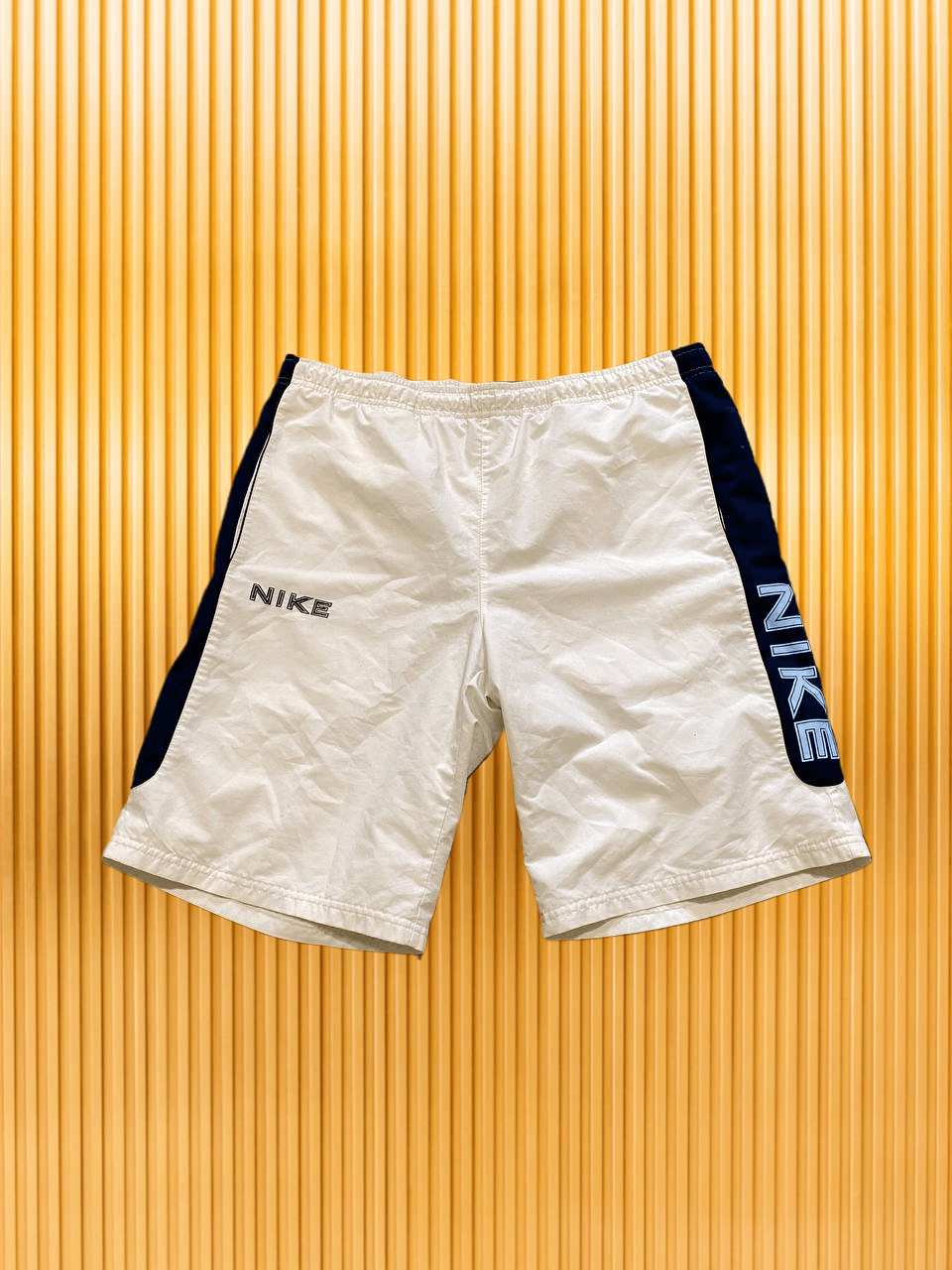 Nike Y2K wite big logo Vintage Nike shorts Size US 34 / EU 50 - 1 Thumbnail