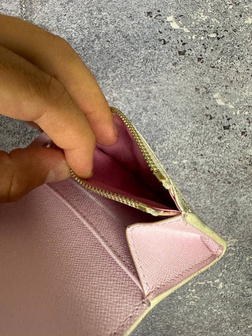 Louis Vuitton Louis Vuitton Damier Azur Canvas Wallet with Pink Button Size ONE SIZE - 14 Thumbnail