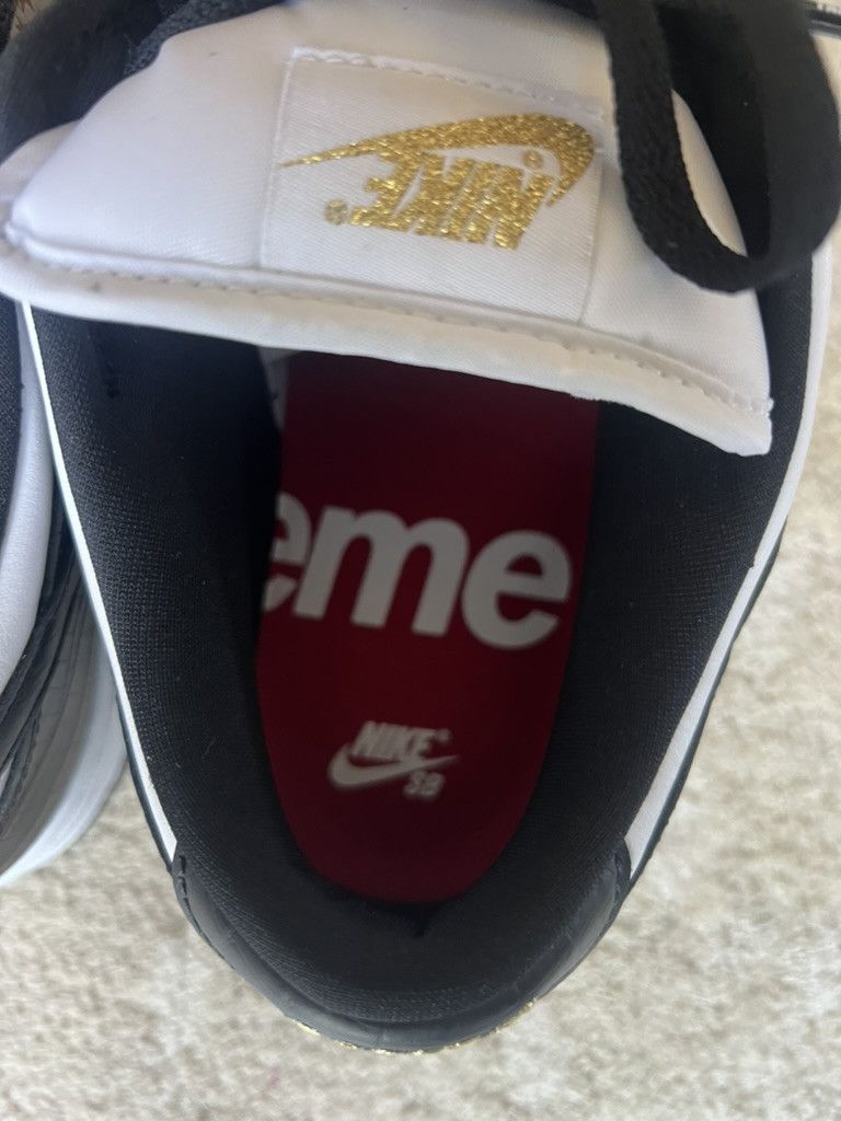 Nike × Supreme Nike SB Dunk Low Supreme Stars Black Size US 11 / EU 44 - 22 Thumbnail