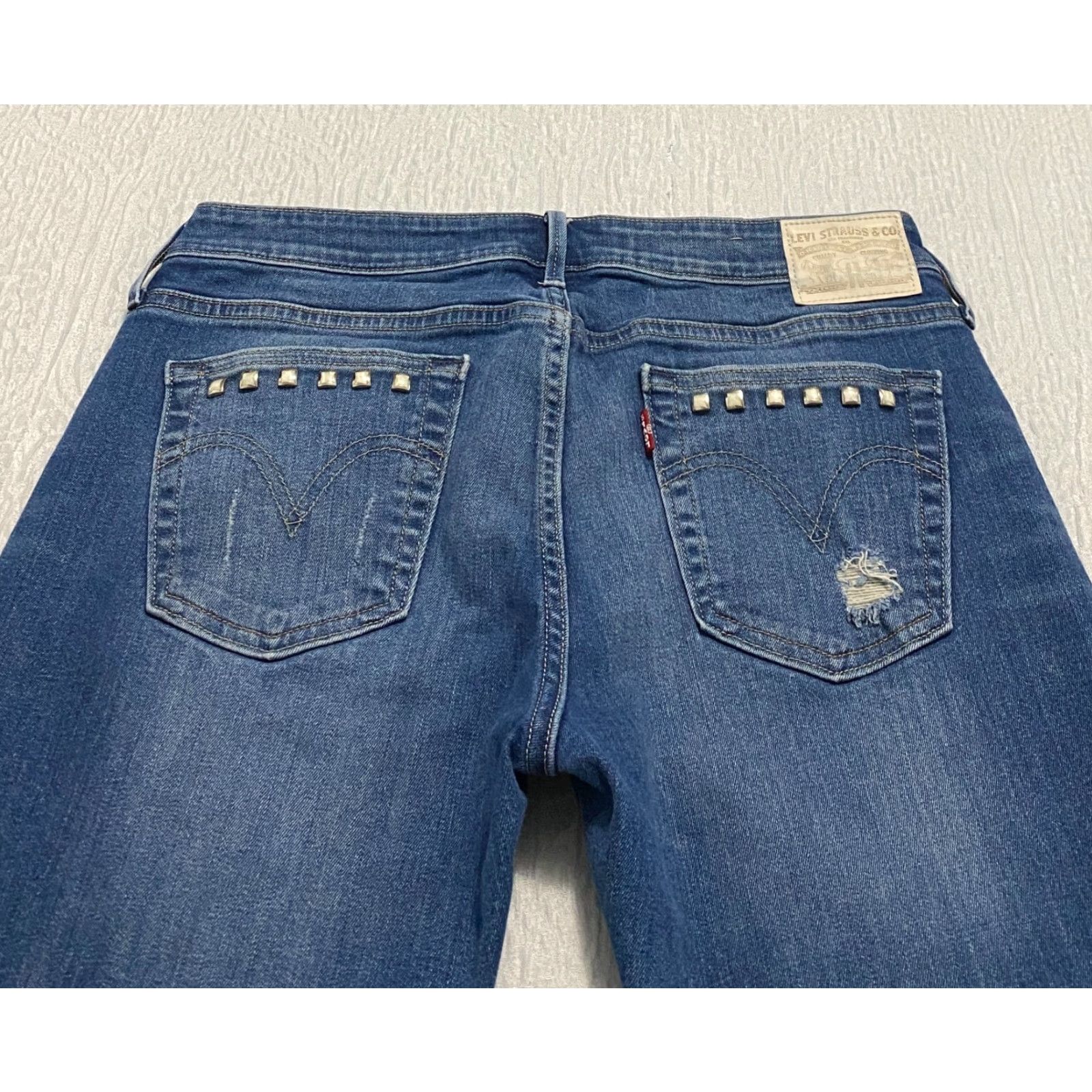 Levi's Levi's Jeans Boyfriend Slim 6 Womens 29x30 Blue Distressed Embellished 5-Pocket Design Denim Cotton Elastane Button Zip Mid Rise Men/Women? Size 29" - 3 Thumbnail