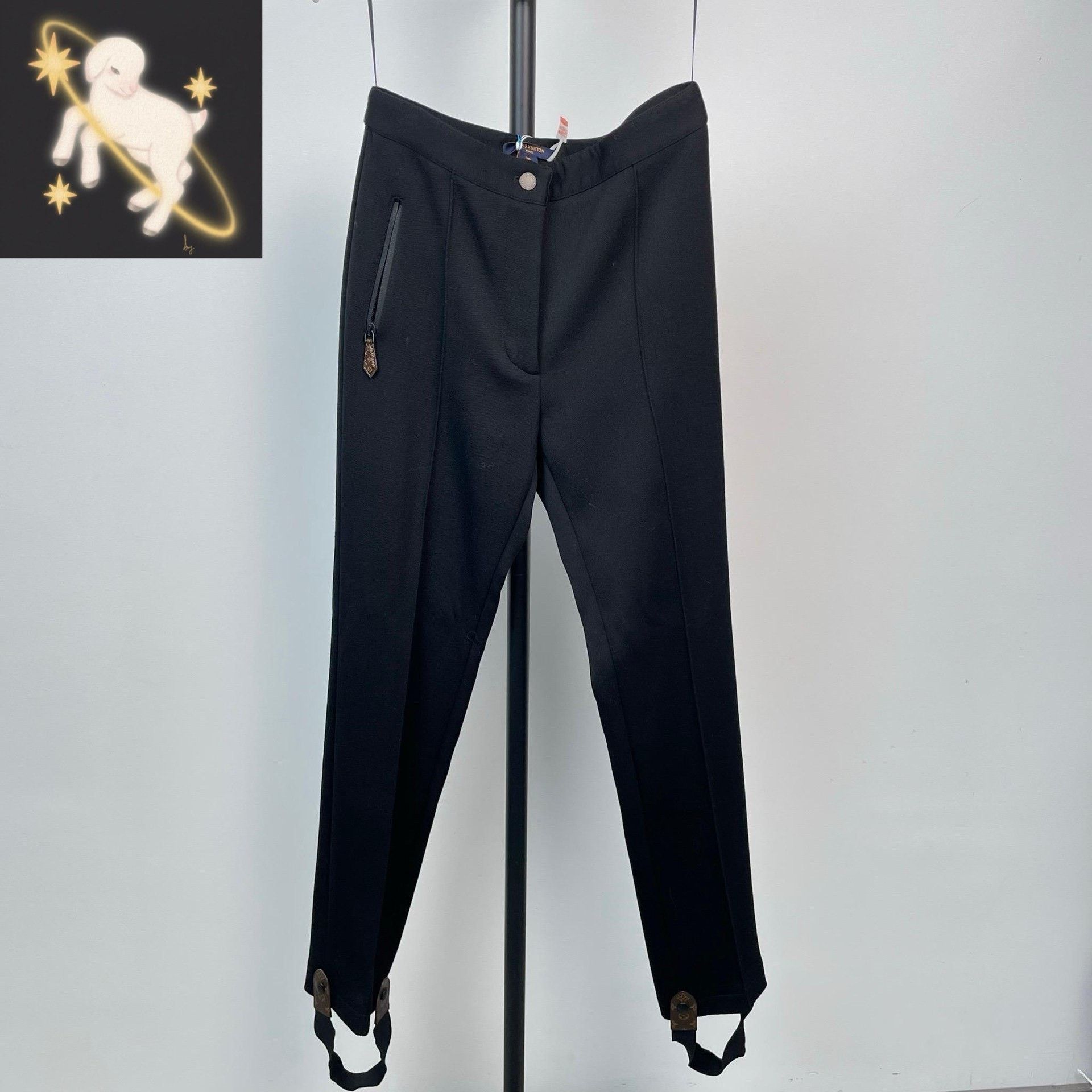 Louis Vuitton Louis Vuitton Black Casual Pants 36 Men Size US 36 / EU 52 - 1 Thumbnail