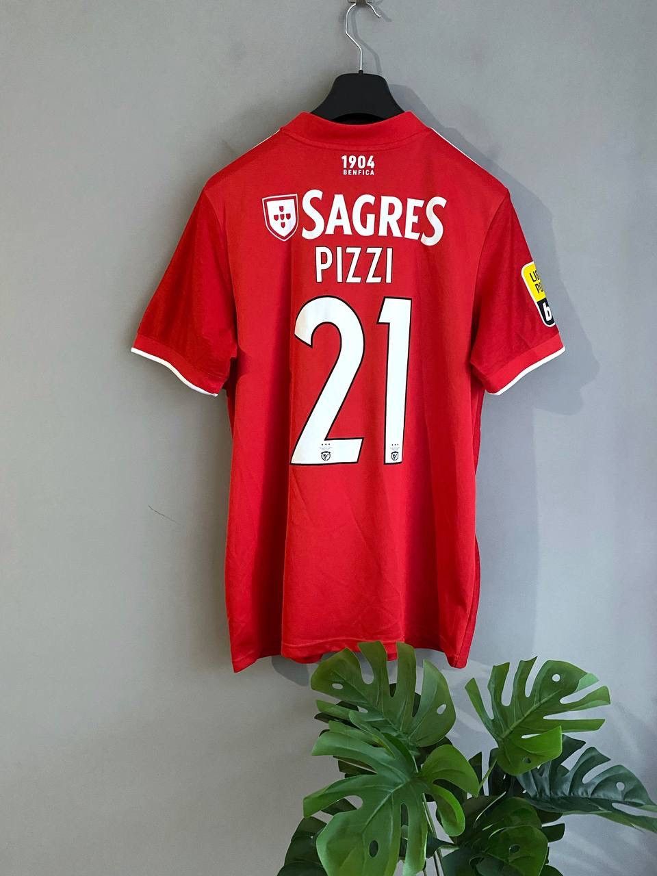 Adidas Benfica FC 2021/22 Home Football Soccer Jersey #21 PIZZI, L Size US L / EU 52-54 / 3 - 15 Thumbnail