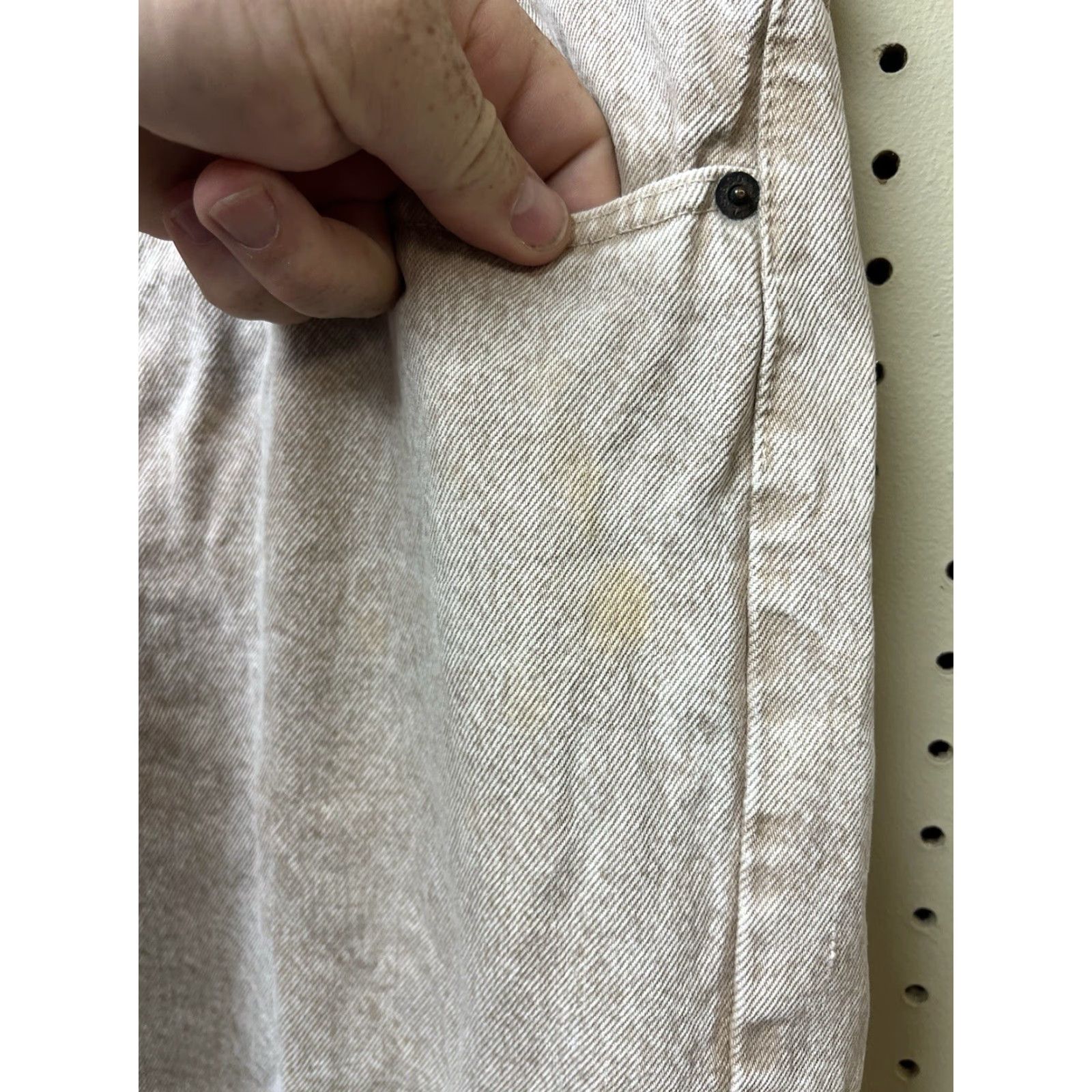 Levi's VINTAGE Levi’s 501 Jeans Denim 36 Regular USA Mens Size 36x34 Button Closure Cotton Straight Gold Inseam 34 Model Levi's 501 Size US 36 / EU 52 - 5 Thumbnail