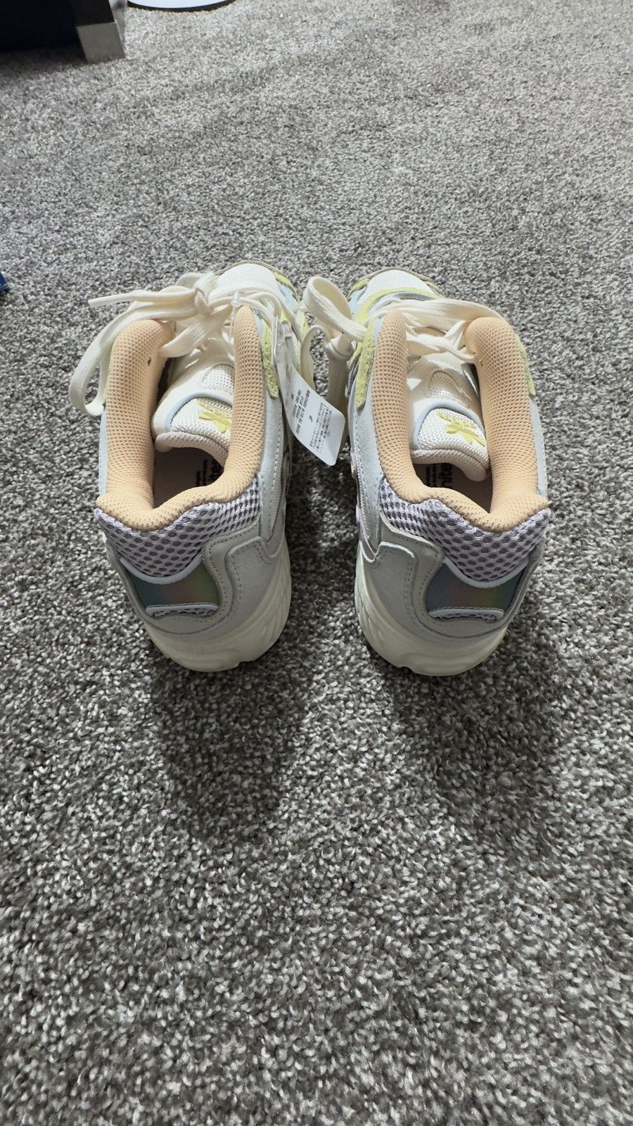 Adidas New Adidas special edition Temper Run size US 9.5 Size US 9 / EU 42 - 5 Thumbnail