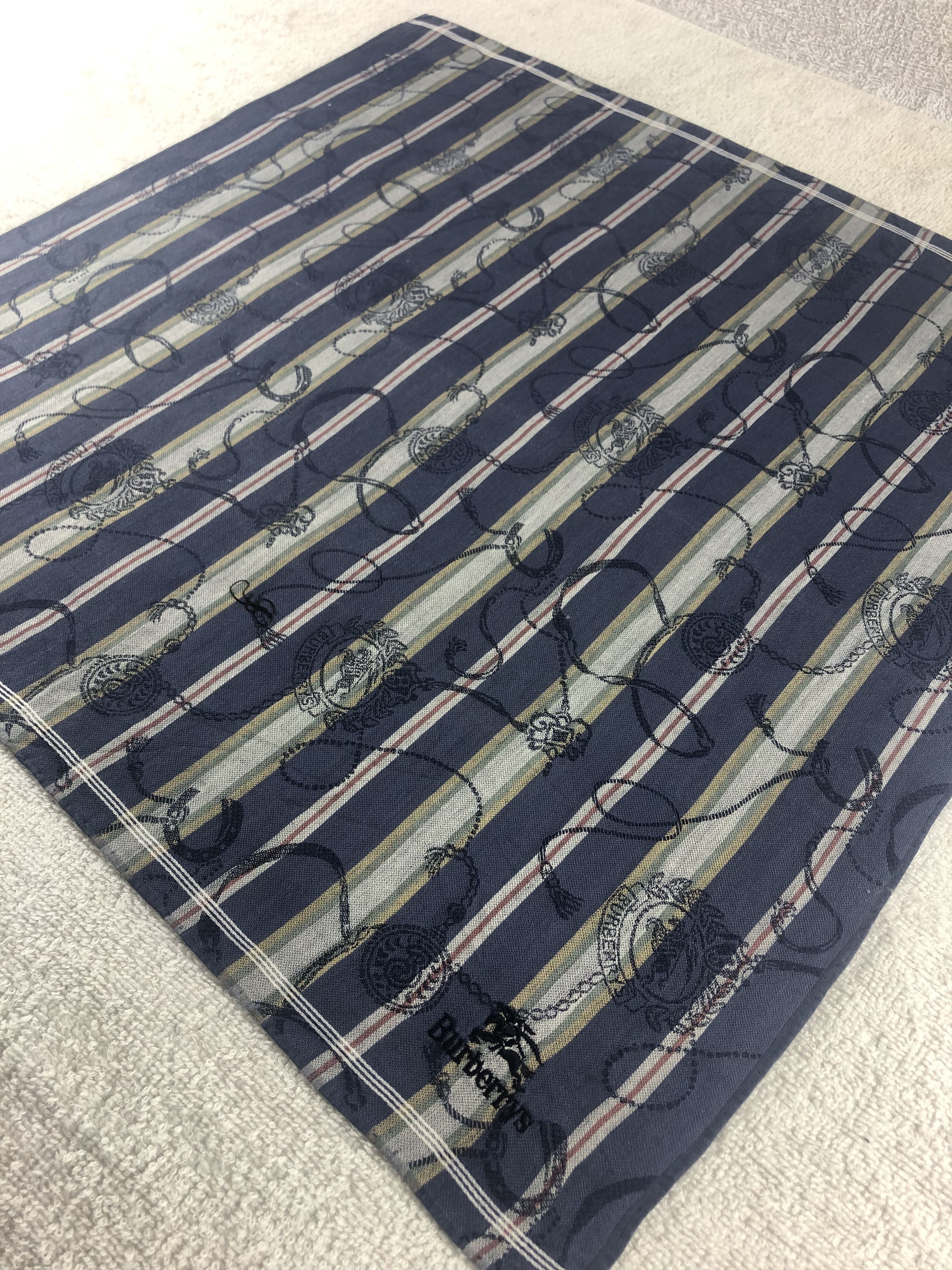 Burberry Burberrys Handkerchief / Bandana / Neckerchief Size ONE SIZE - 4 Thumbnail