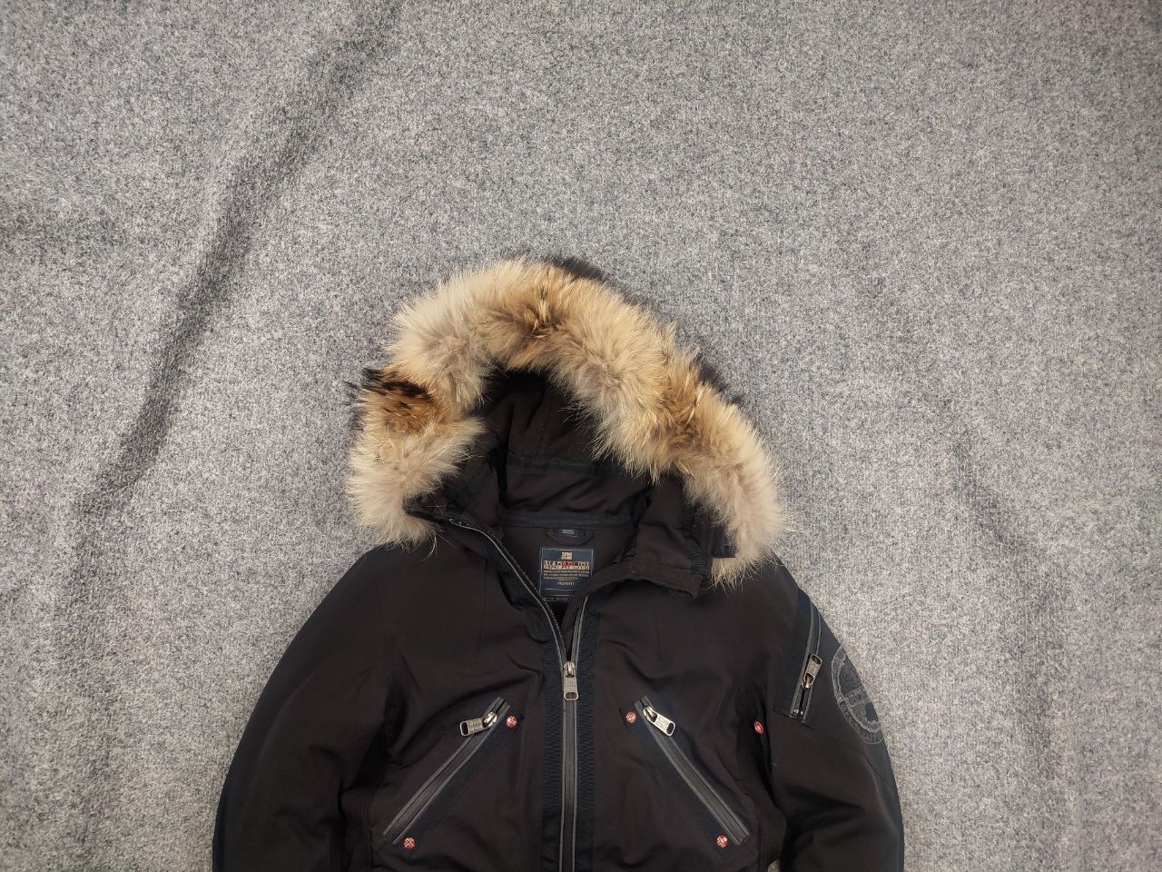 Napapijri Napapijri taped seams Expedition Seams Ski Winter Fur Jacket Size XS / US 0-2 / IT 36-38 - 1 Thumbnail