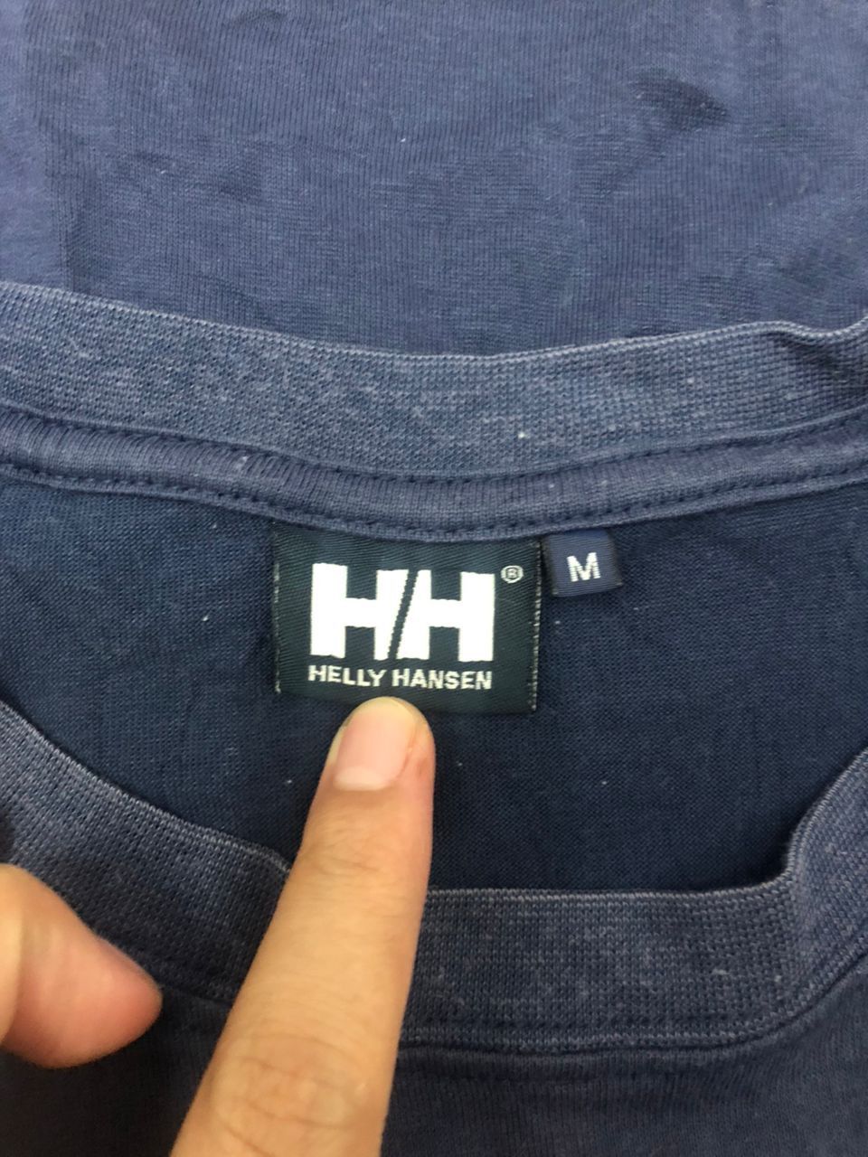 Vintage Vintage Helly Hansen Tees Medium Size Size US M / EU 48-50 / 2 - 7 Thumbnail