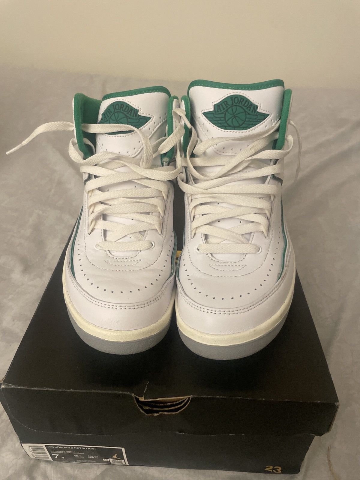 Jordan Brand × Nike Air Jordan 2 Retro (GS) Size US 7 / EU 40 - 3 Thumbnail