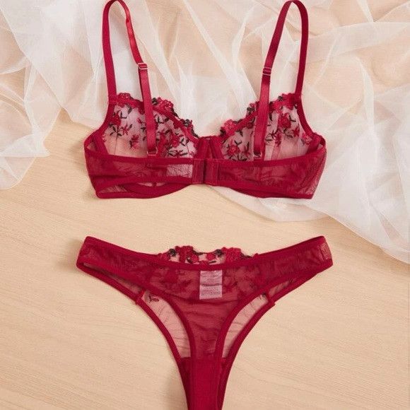 Embroidery Mesh Underwire Lingerie Set