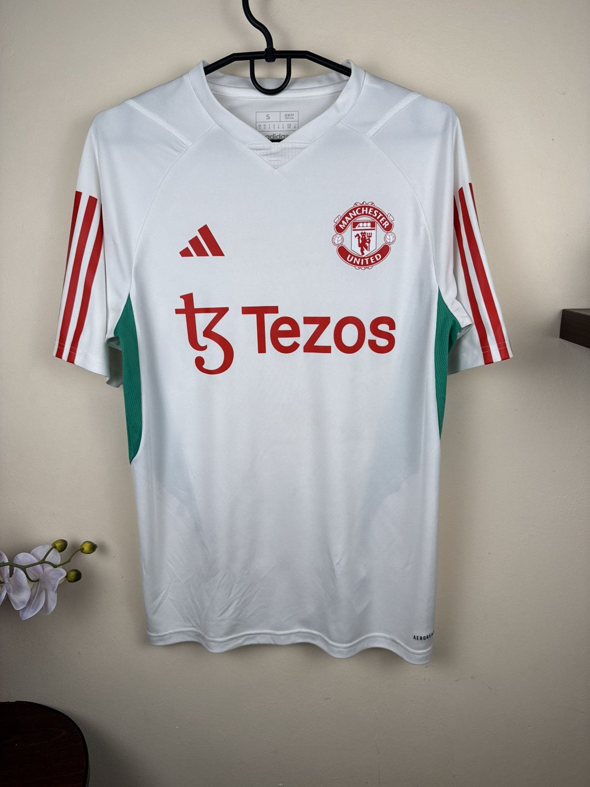 Adidas Adidas Manchester United Jersey 2023/2024 Training S Size US S / EU 44-46 / 1 - 3 Thumbnail