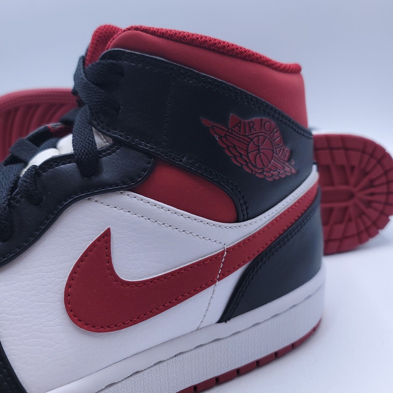 Nike Nike Air Jordan 1 Mid Basketball Shoe Mens Size 9 554724-122 Size US 9 / EU 42 - 8 Thumbnail