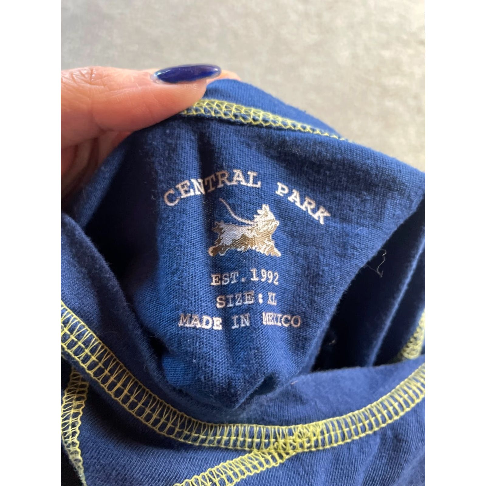 Central Park West Central Park West Shirt Women's XL Navy Blue Short Sleeve Contrast Stitch Size XL / US 12-14 / IT 48-50 - 7 Thumbnail
