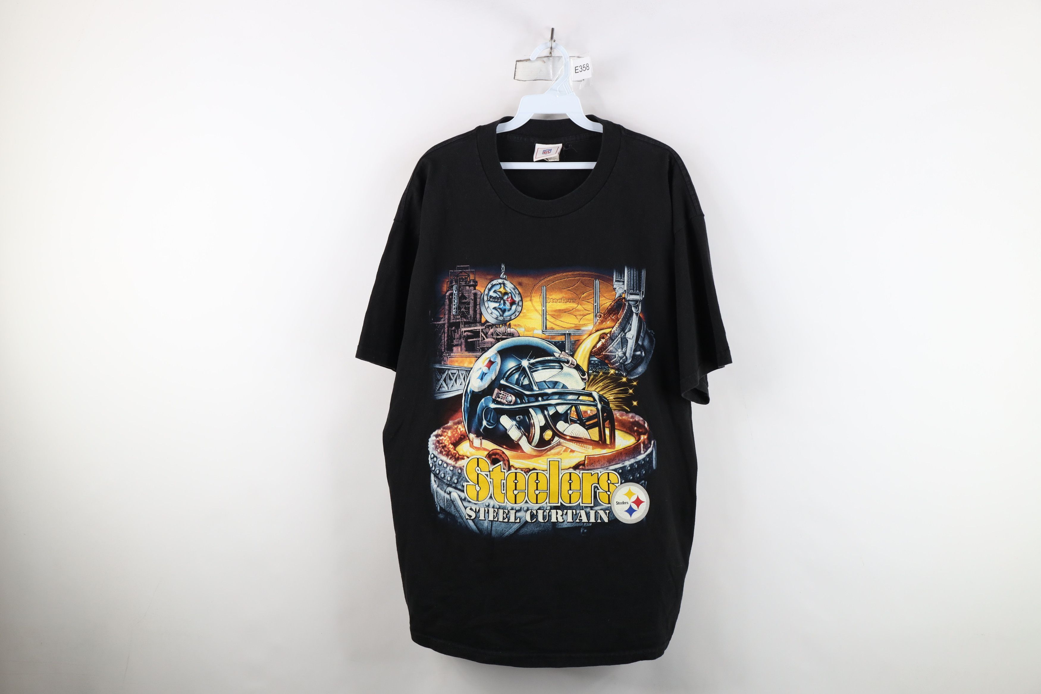 Vintage Vintage Y2K 2002 NFL Steelers Football Steel Curtain T-Shirt Size US XL / EU 56 / 4 - 1 Thumbnail