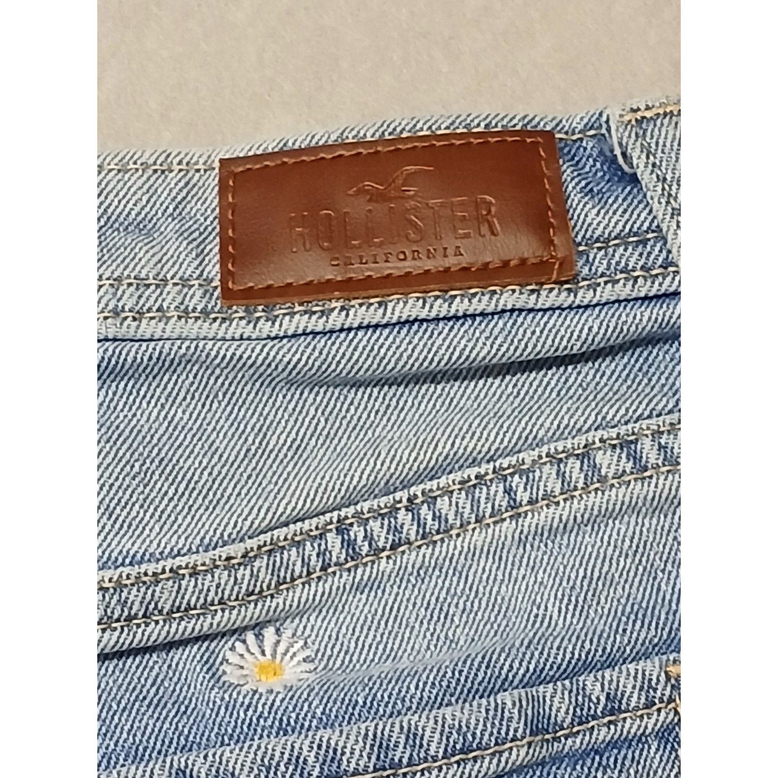 Hollister Hollister (26) Women's Ruched Floral Design Cut Off Shorts Size 26" / US 2 / IT 38 - 2 Thumbnail