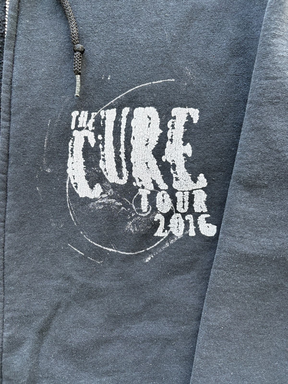 Vintage 2016 The Cure Tour Zip Up Hoodie Size US M / EU 48-50 / 2 - 2 Thumbnail