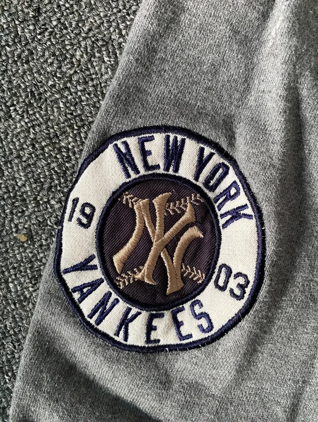 MLB MLB New York Yankees Embroidered Zip Hoodie Size US L / EU 52-54 / 3 - 8 Thumbnail