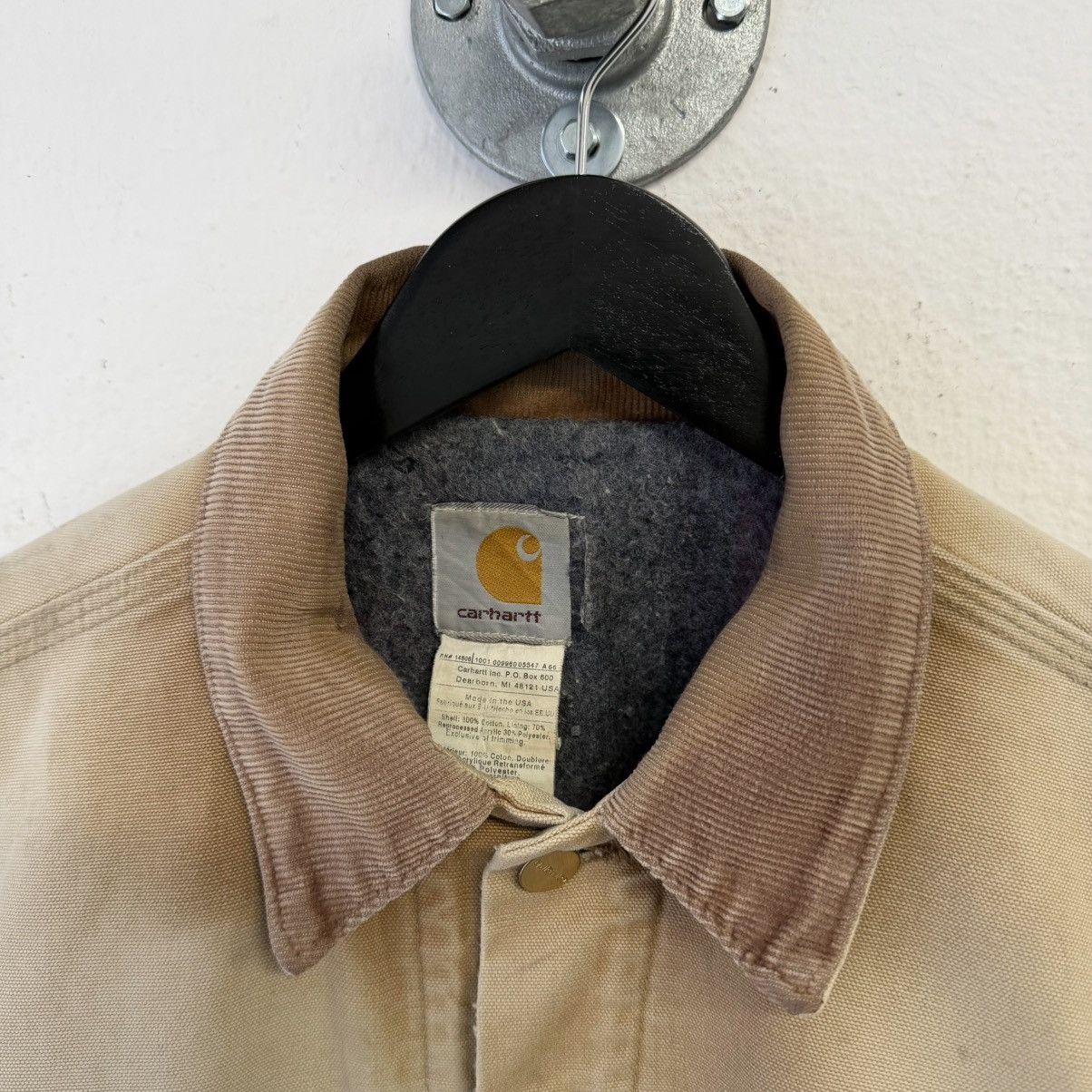 Carhartt Vintage Distressed Thrashed J09 BRN Holes Paint Jacket Size US L / EU 52-54 / 3 - 3 Thumbnail