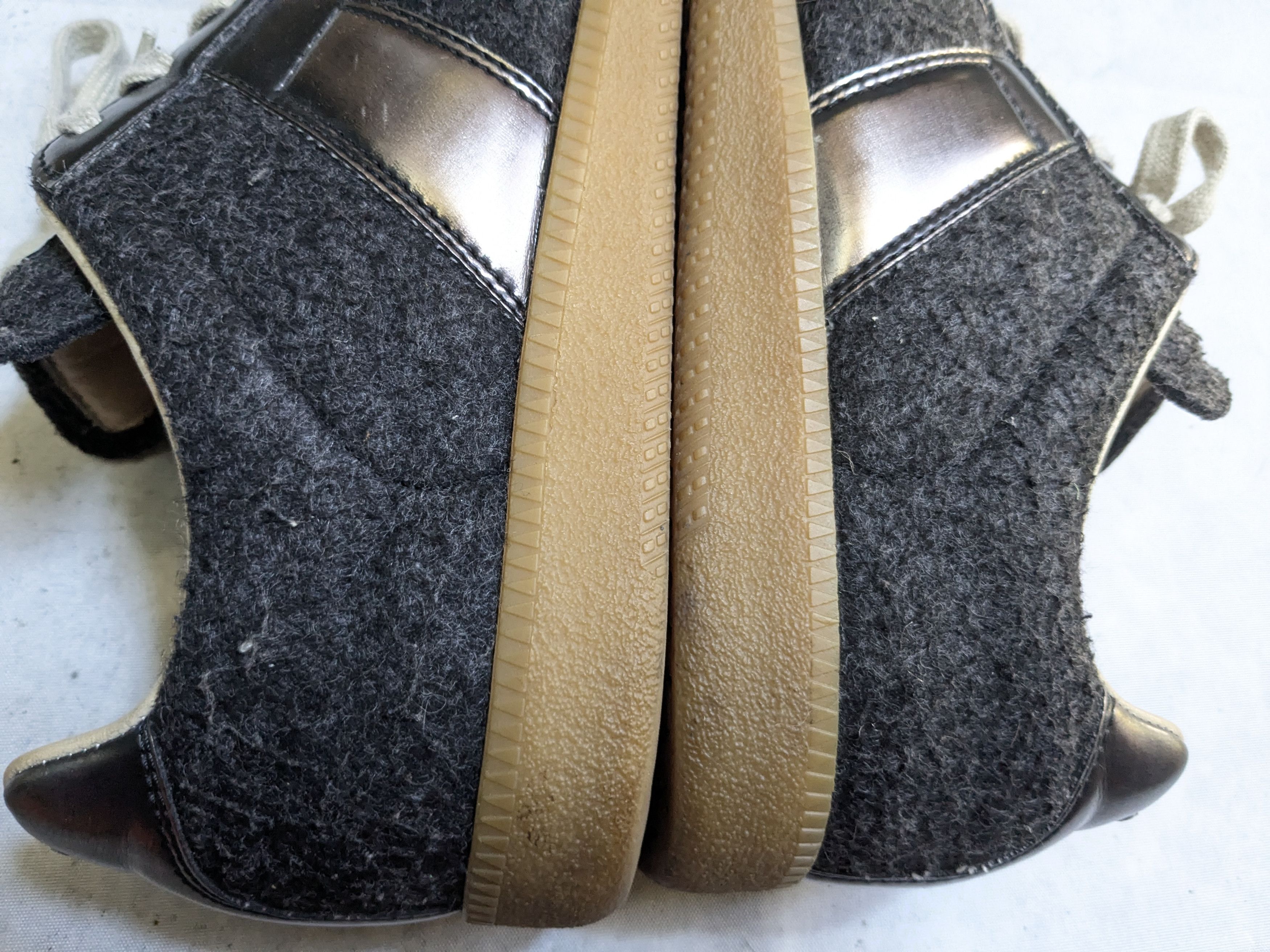 Maison Margiela Maison Margiela Replica GAT Gray Wool 10 43 Low Tops Gum Size US 10 / EU 43 - 16 Thumbnail