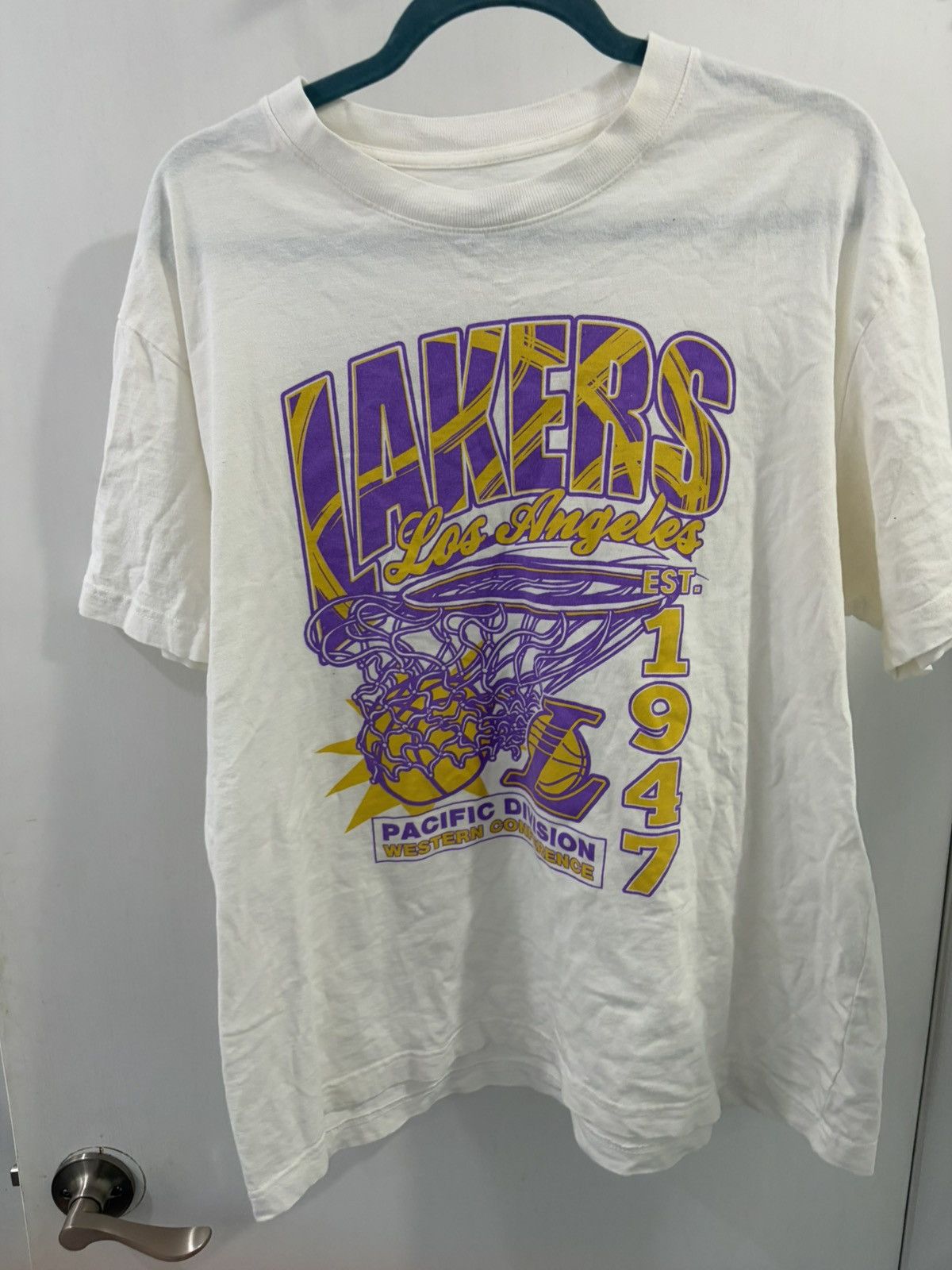 NBA Vintage Los Angeles Lakers nba basketball Graphic Shirt LG Size US L / EU 52-54 / 3 - 9 Thumbnail