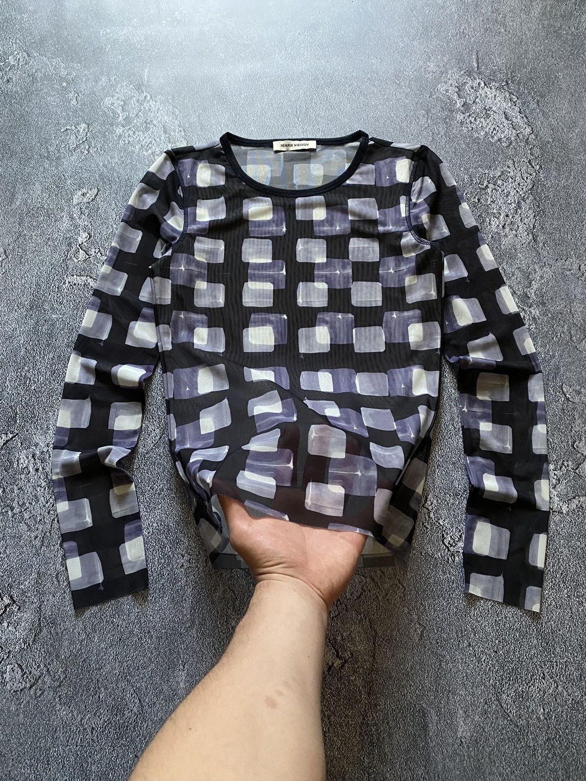 Henrik Vibskov SS22 Mesh Round neck Dark cubes long sleeve