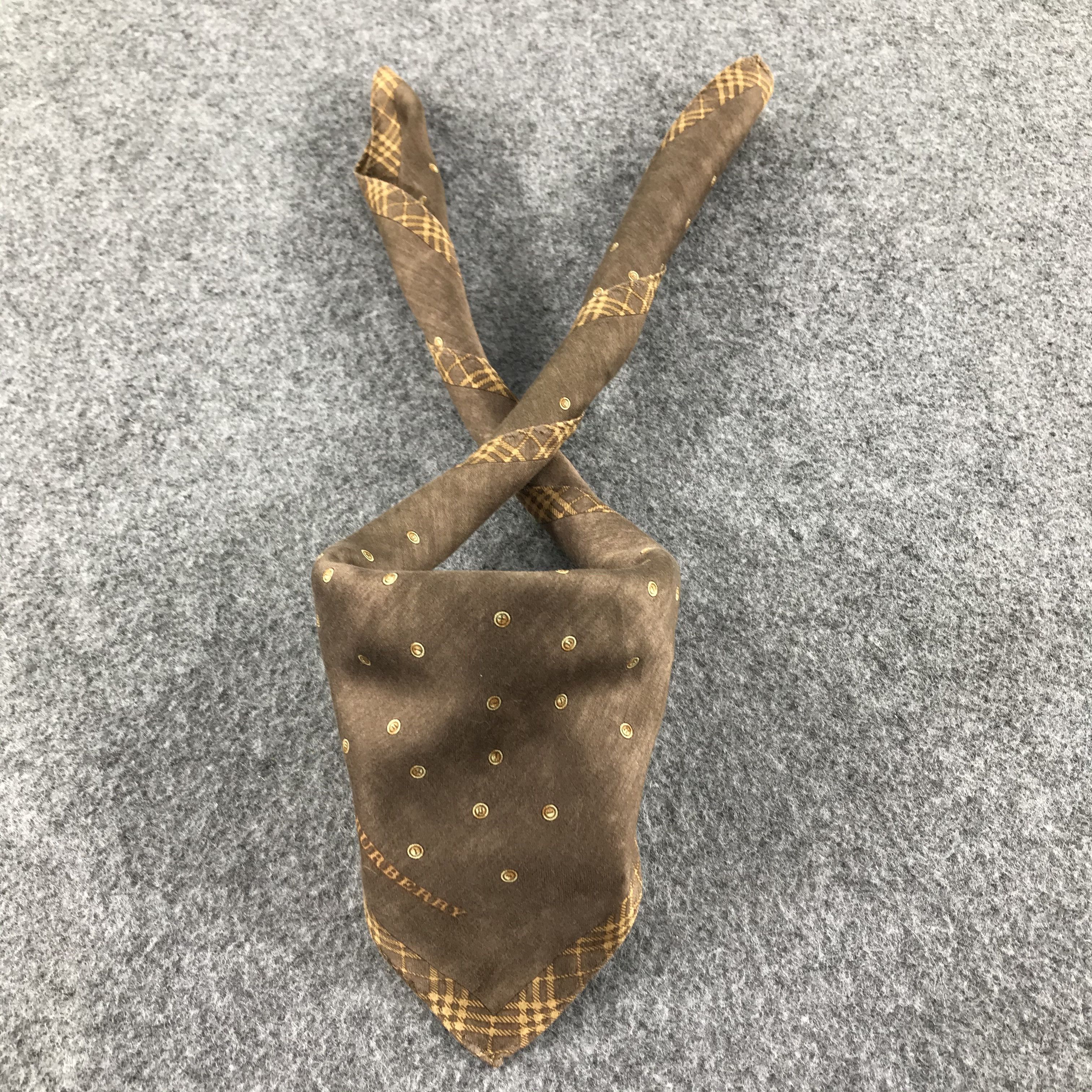 Burberry Burberry Handkerchief Neckerchief Bandana H526 Size ONE SIZE - 2 Thumbnail