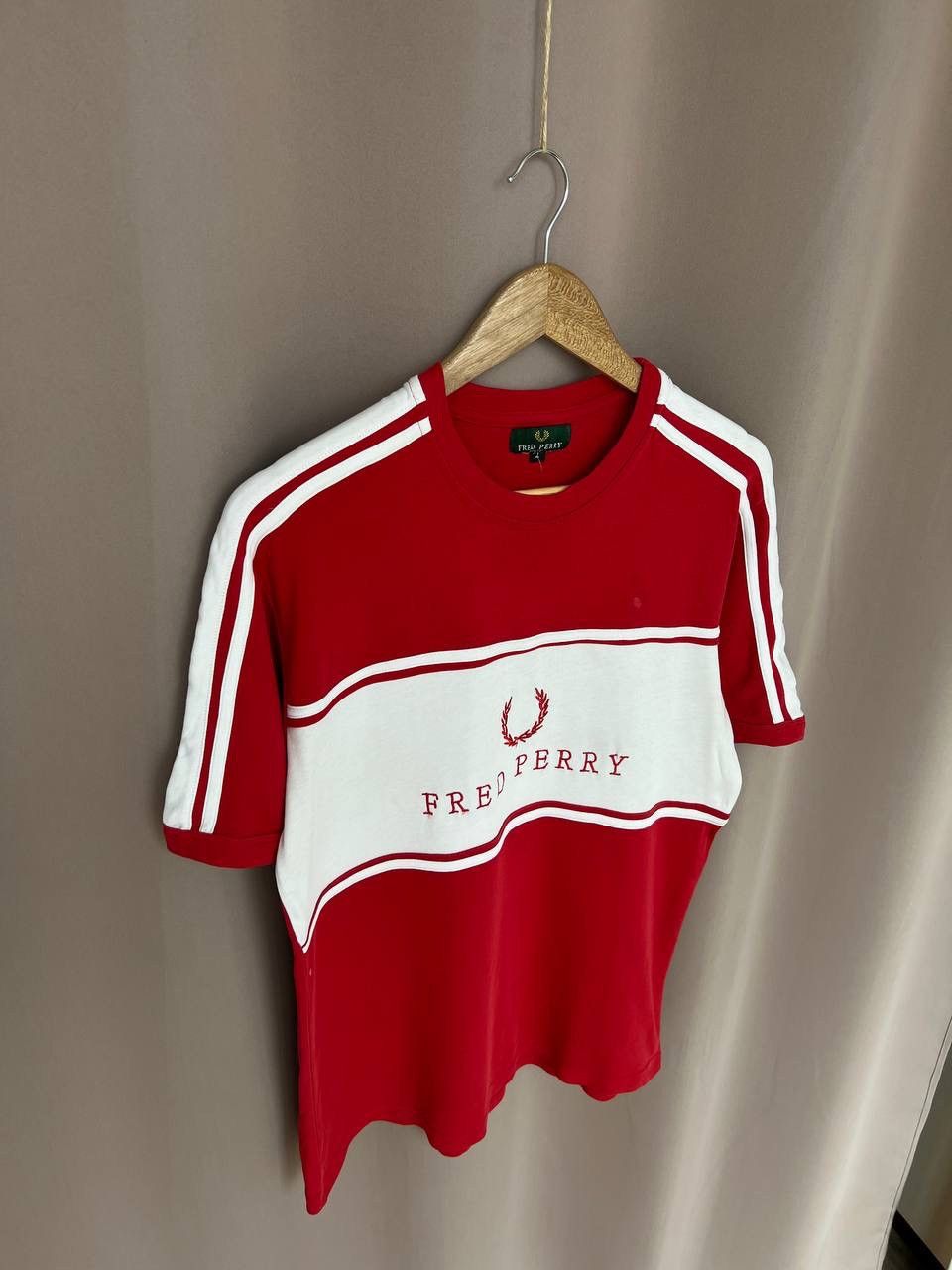 Fred Perry Fred Perry Vintage Big Logo T-Shirt Mens Size M/L Size US L / EU 52-54 / 3 - 5 Thumbnail