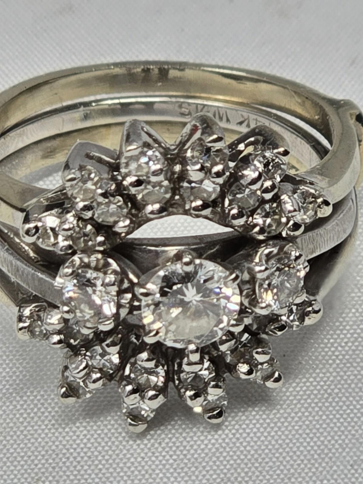 The Unbranded Brand 14k White Gold 0.89ctw Diamond 3-Stone Ring & Guard Set Sz 8 Size ONE SIZE - 5 Thumbnail