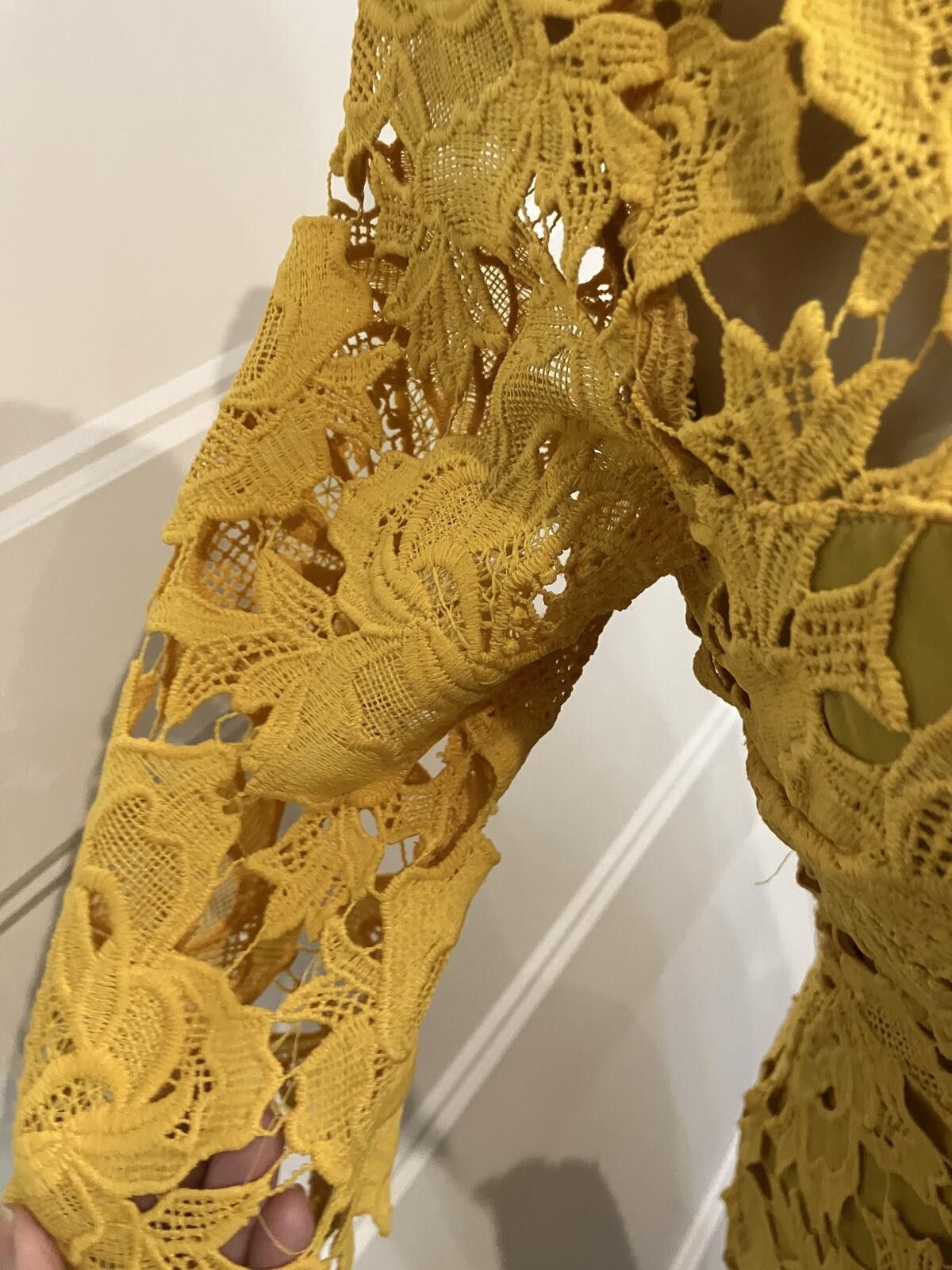 Lulus Boutique Lulus Mustard Yellow Lace Floral Dress Size Small Size S / US 4 / IT 40 - 6 Thumbnail