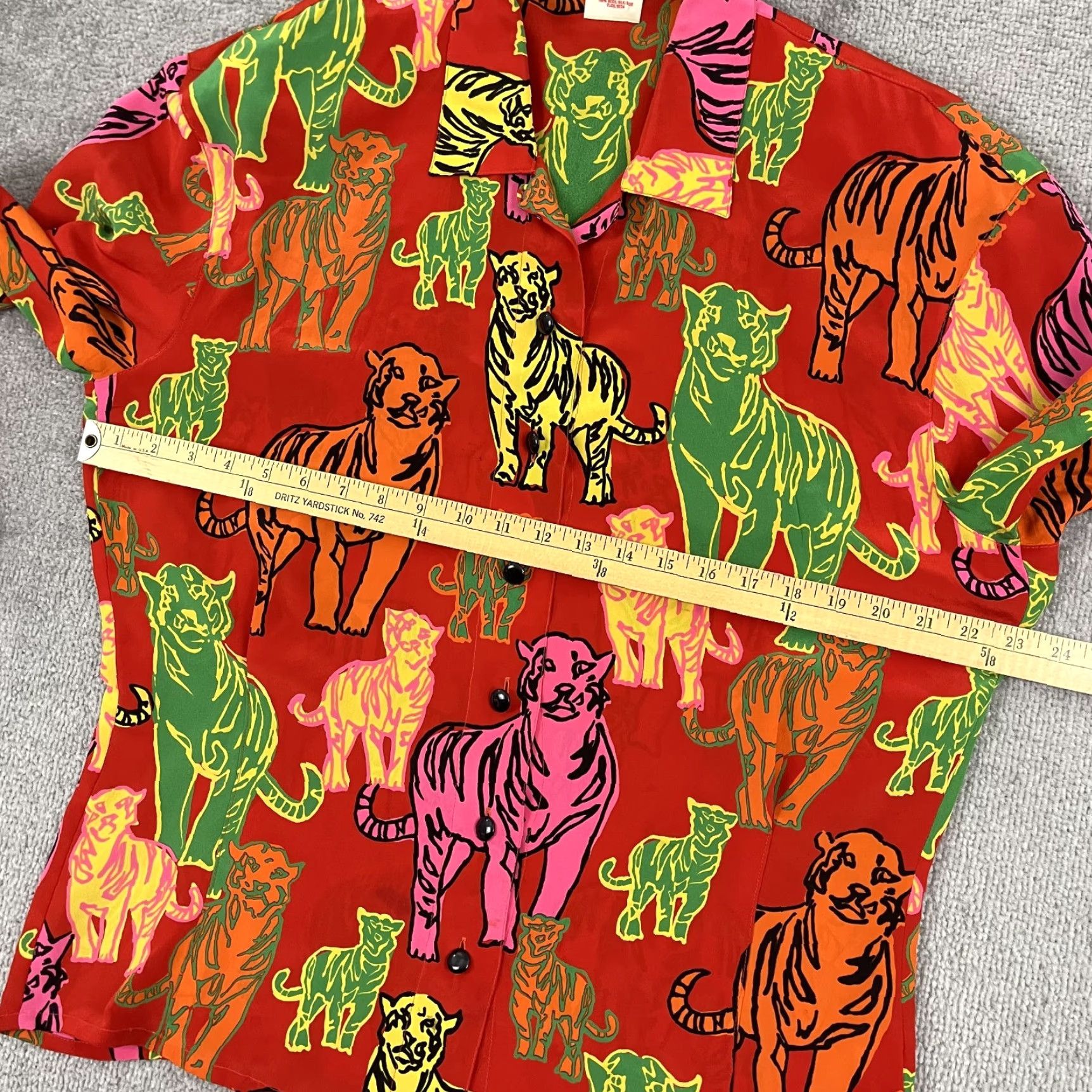 Escada VINTAGE Escada Silk Button-Up Shirt Womens Size 42 Animal Print 80s Casual Red Size M / US 6-8 / IT 42-44 - 4 Thumbnail