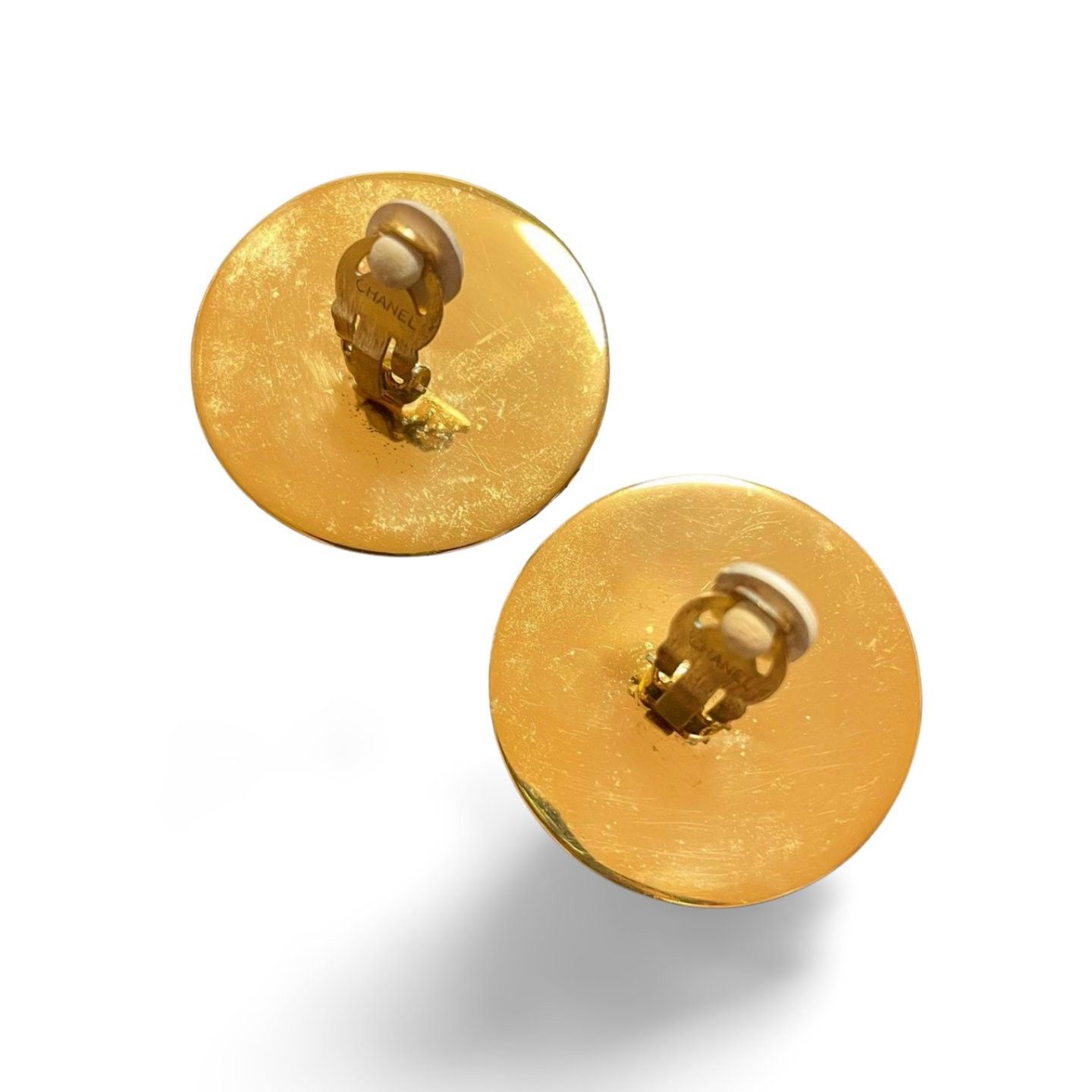 Chanel Vintage CHANEL red and gold round geometric design earrings Size ONE SIZE - 9 Thumbnail