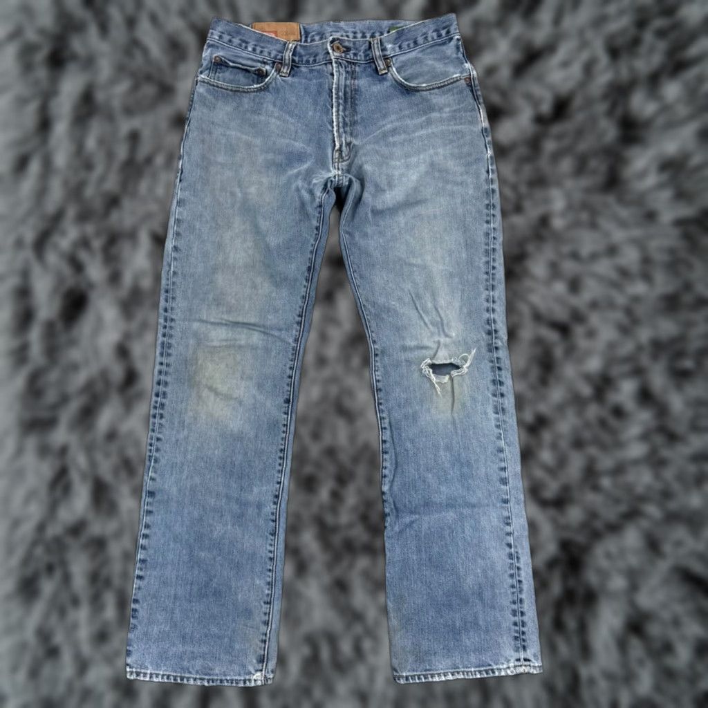 Gap VINTAGE Gap 1969 Jeans Mens 32x32 Blue Straight Leg Relaxed Fit Distressed Denim Size US 32 / EU 48 - 1 Thumbnail