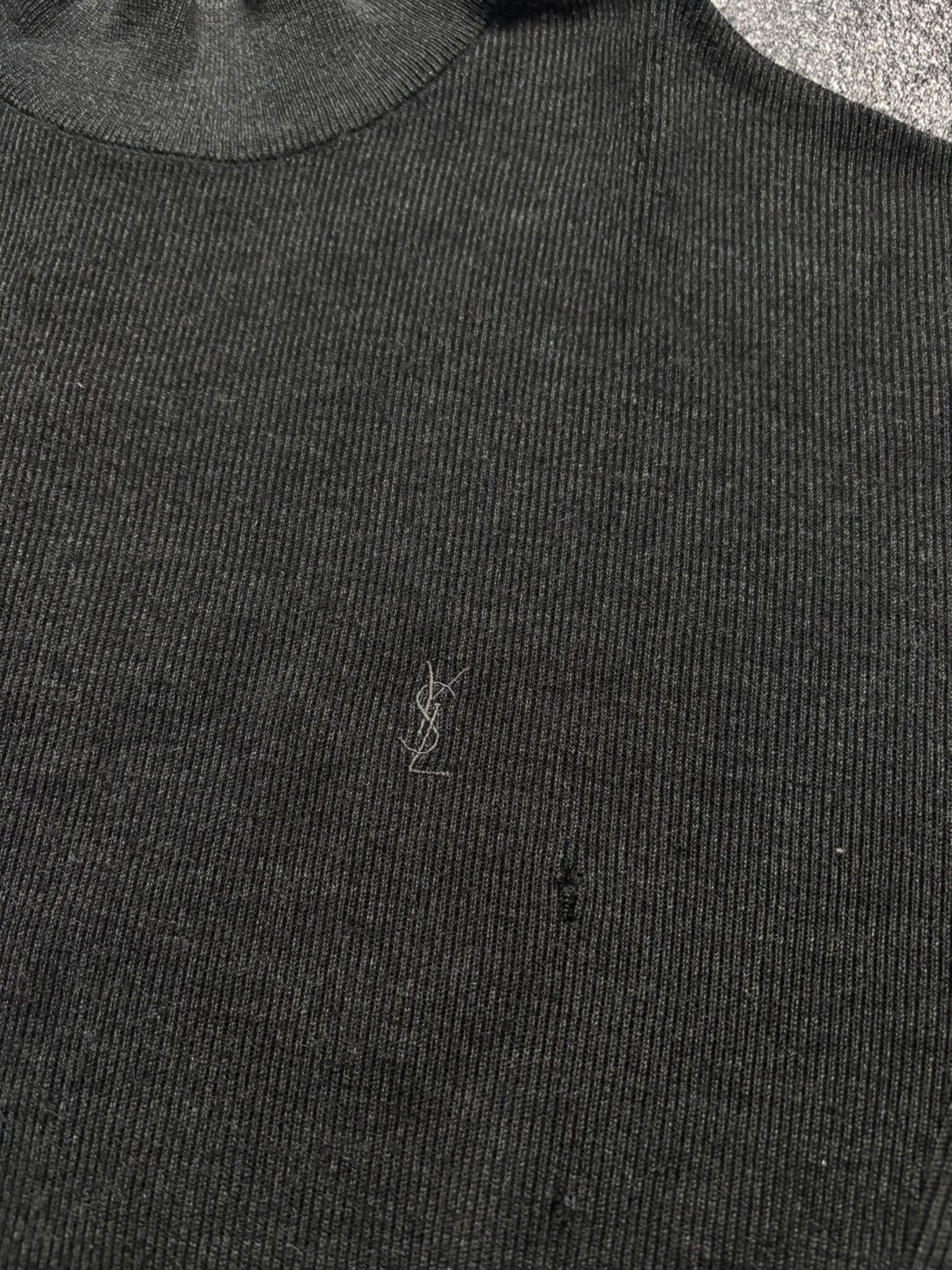 Yves Saint Laurent Yves saint laurent turtle neck knit Size US L / EU 52-54 / 3 - 4 Thumbnail