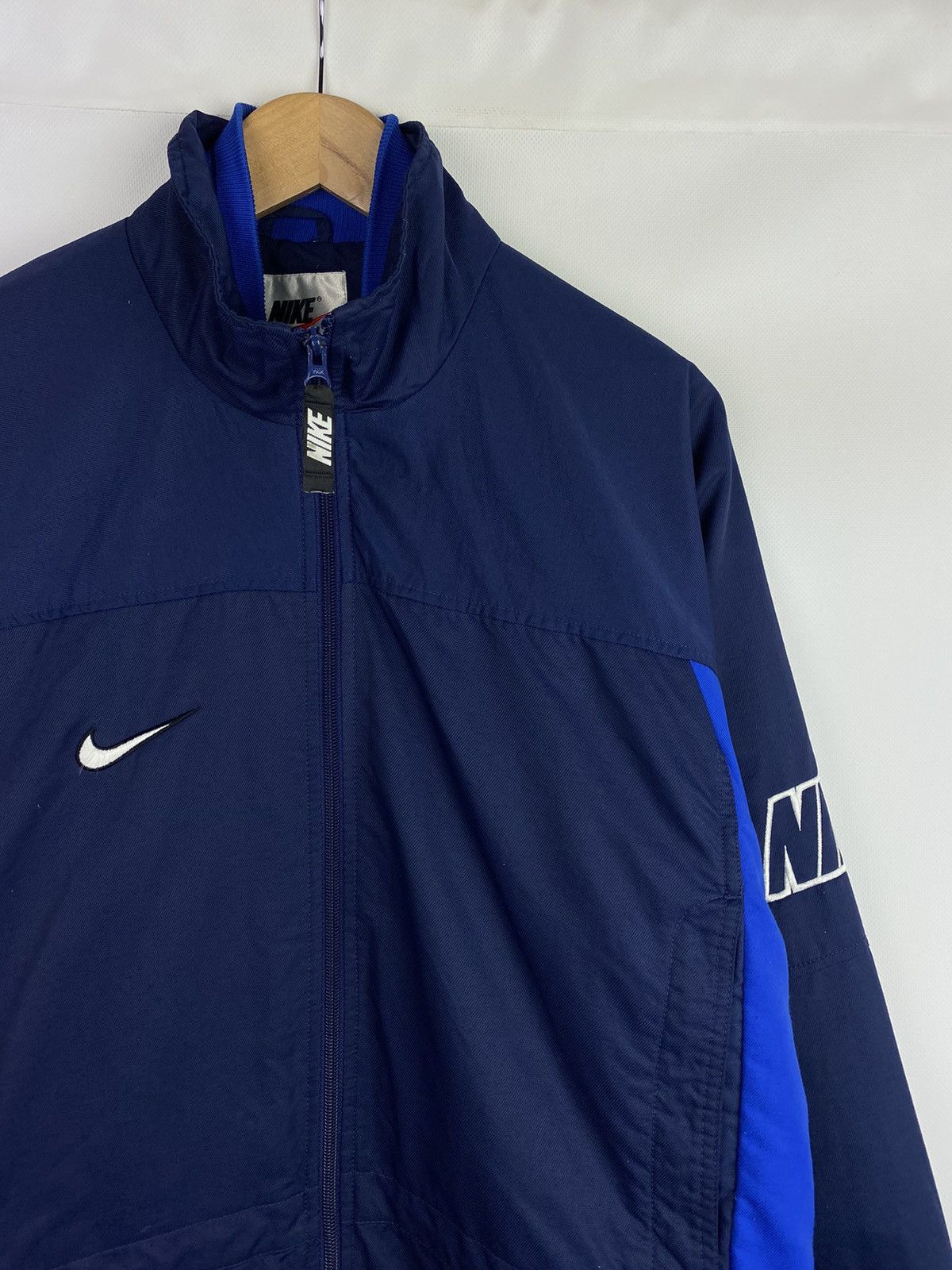 Nike Nike vintage Y2K big swoosh windbreaker jacket size M Size US M / EU 48-50 / 2 - 6 Thumbnail