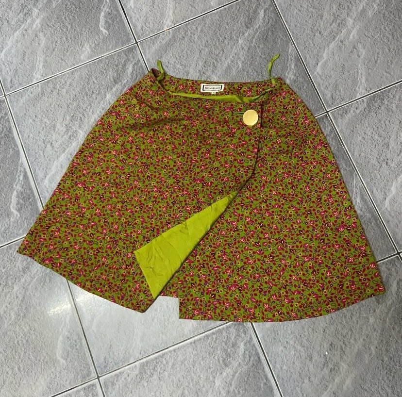 Yves Saint Laurent YSL Floral Skirt Size 27" / US 4 / IT 40 - 1 Thumbnail