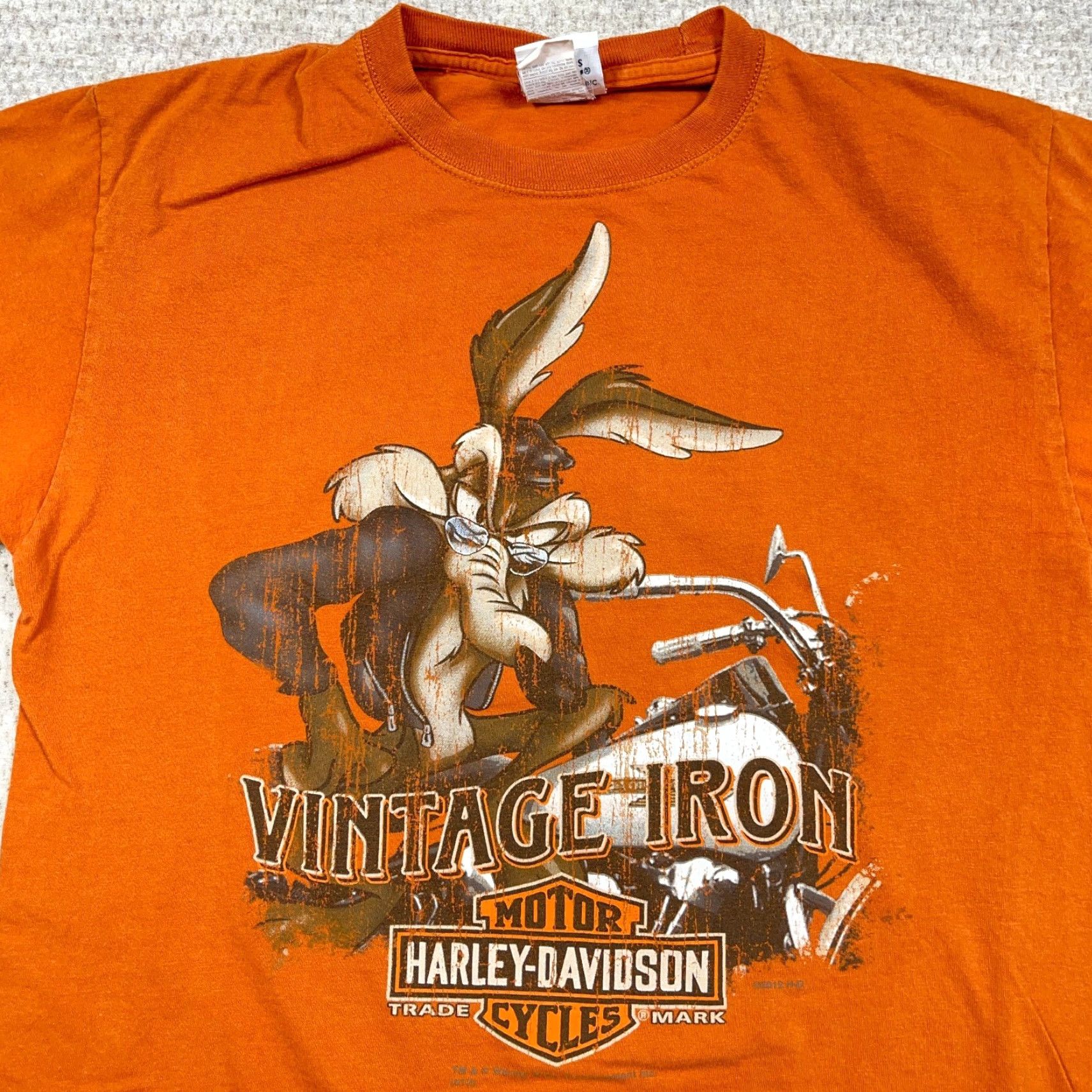 Harley Davidson Harley-Davidson Shirt Men Medium Orange Looney Tunes Vintage Iron Coyote Flames Graphic Print Short Sleeve Crew Neck T-Shirt Size US M / EU 48-50 / 2 - 3 Thumbnail