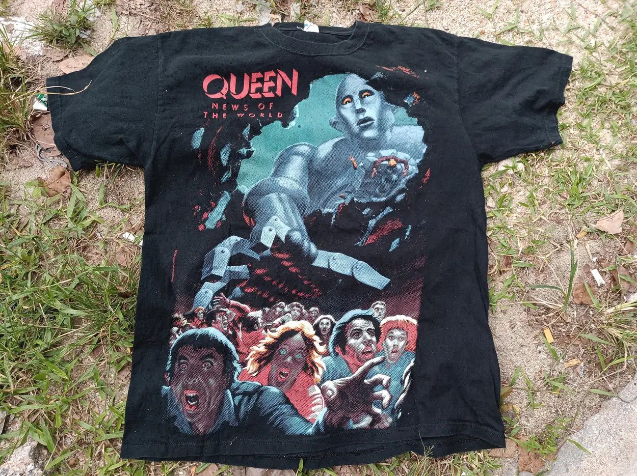 Band Tees Y2k QUEEN NEW OF THE WORLD CONCERT. Size US L / EU 52-54 / 3 - 1 Thumbnail