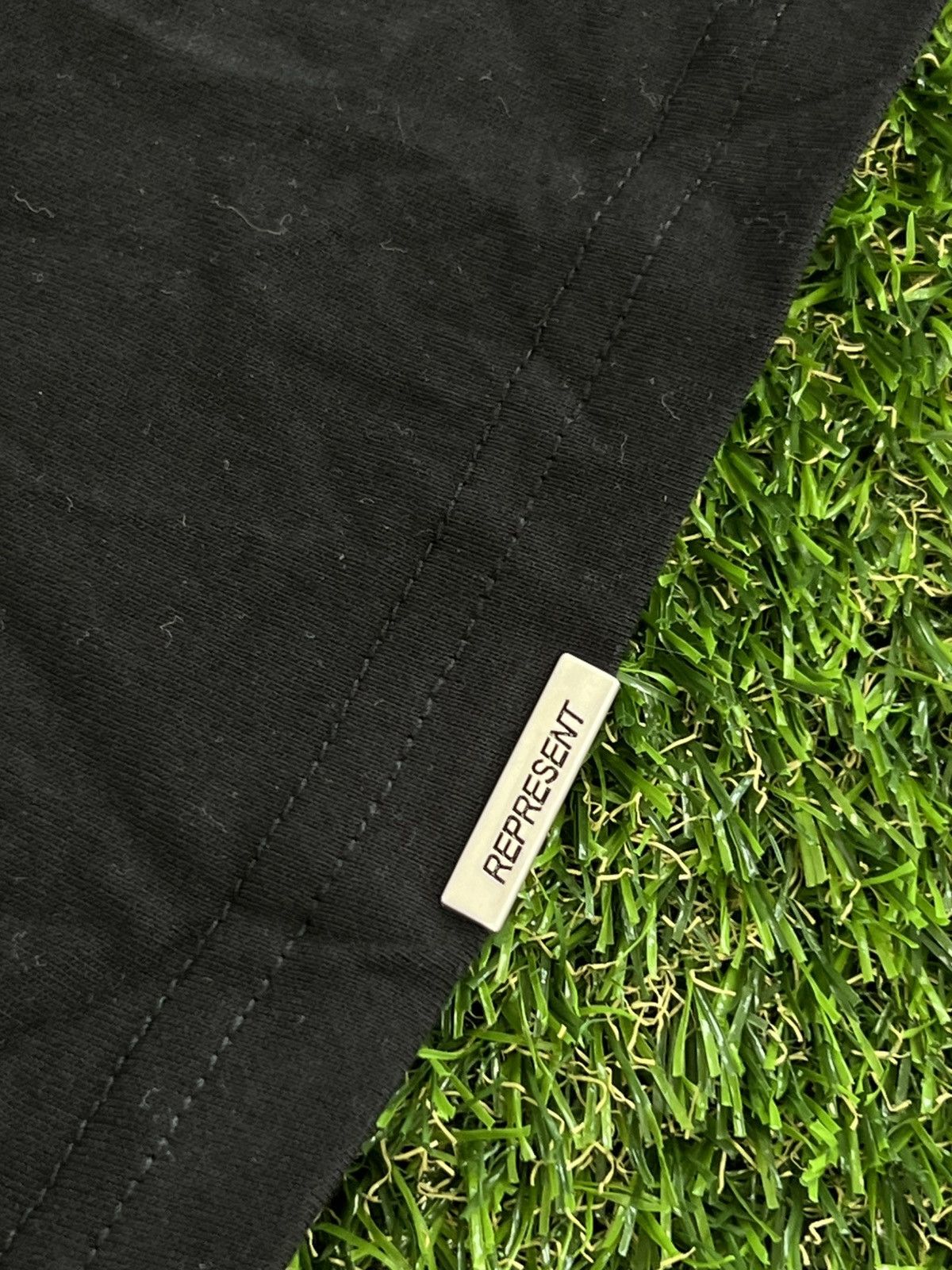 Represent Clo. Represent printed y2k streetwear Icarus t-shirt Size US L / EU 52-54 / 3 - 5 Thumbnail