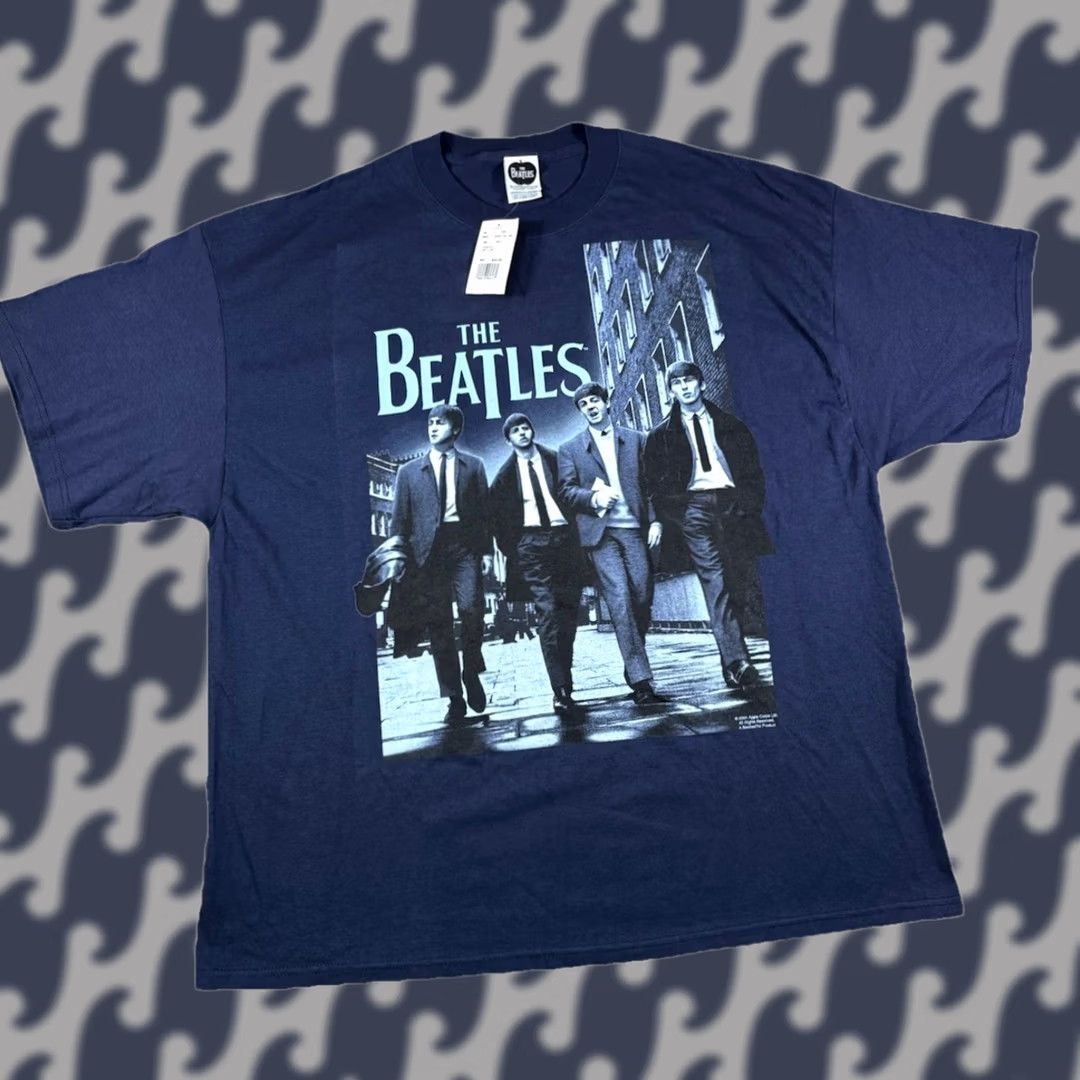 Apple VINTAGE The Beatles Short Sleeve Graphic Tee Men 2XL Blue 2006 Y2K Apple Corps. Ltd. Shirts Men's Graphic Tee 2XL Mens Size US 39 - 1 Thumbnail