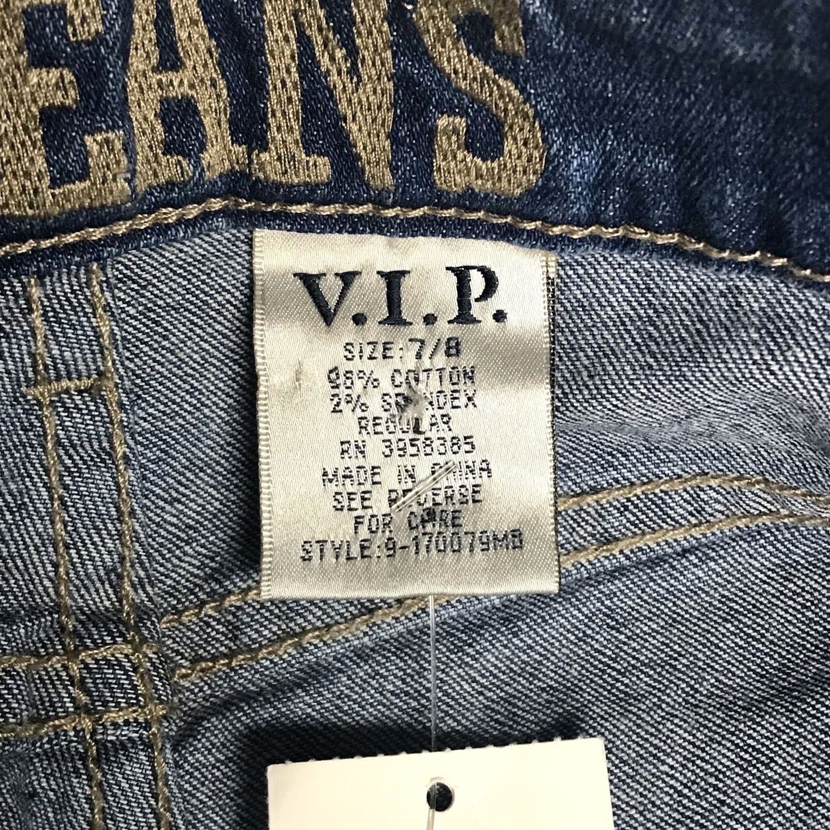 Vintage VIP Jeans Women 7/8 Blue Roses Embroidered Distressed Frayed Stretch Denim Shortie Shorts 3” Inseam Casual Hip Hop Womens Size 28" / US 6 / IT 42 - 3 Thumbnail