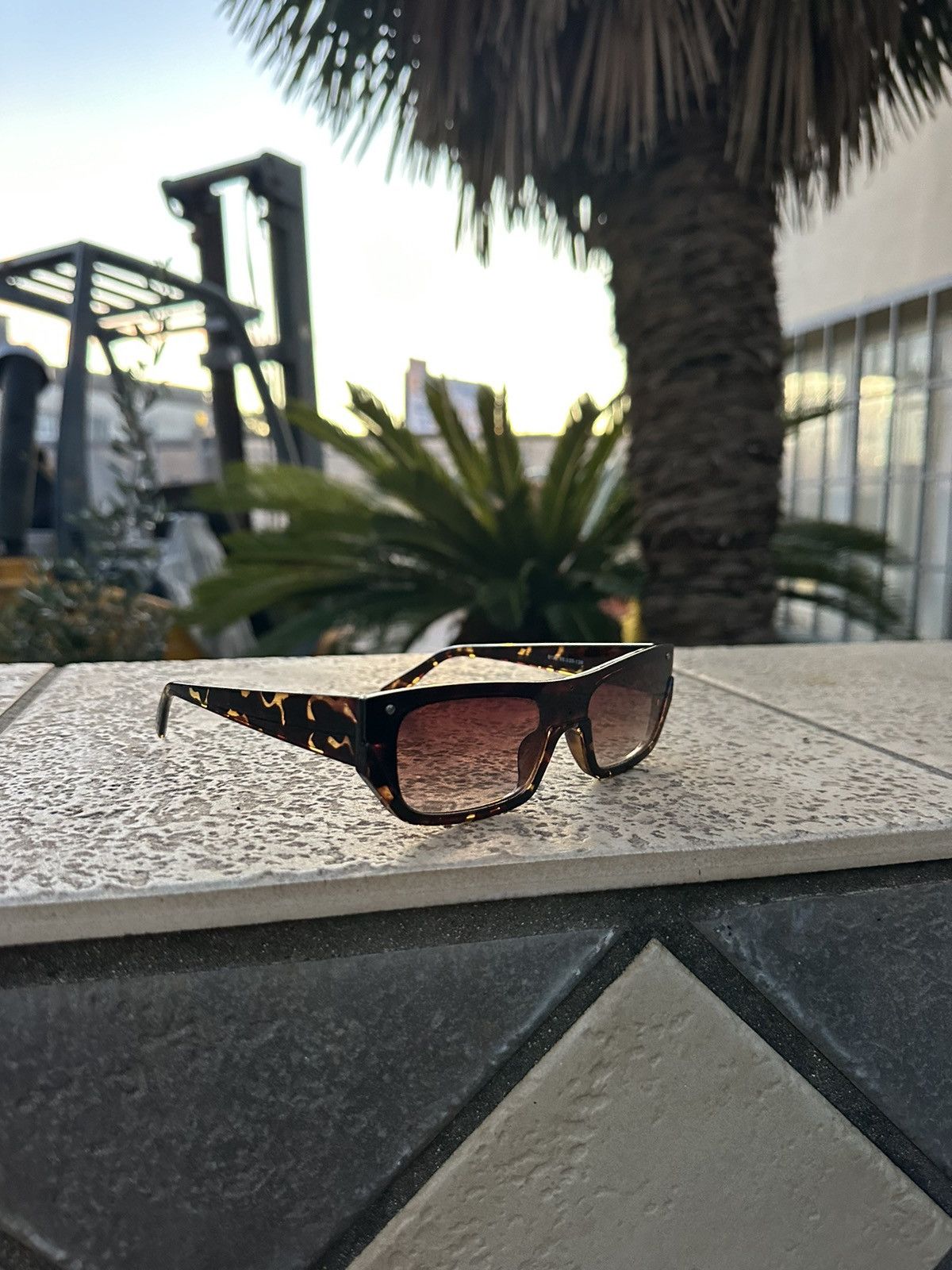 Balenciaga Balenciaga Sunglasses 8138 Size ONE SIZE - 1 Thumbnail