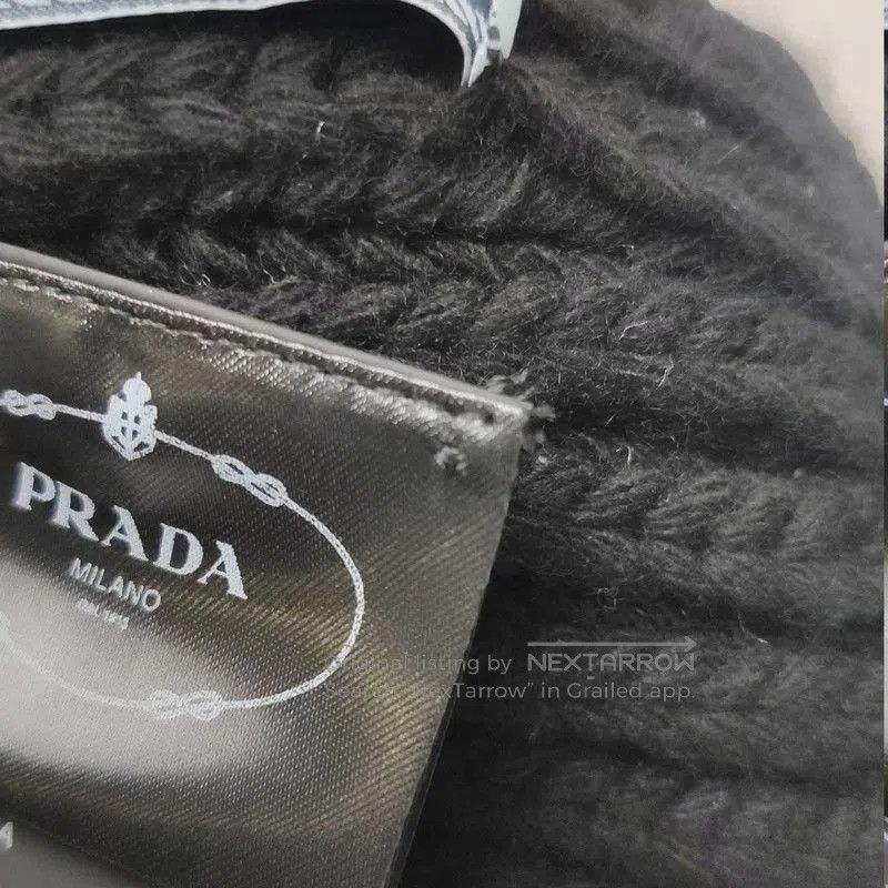 Prada Prada Black Textured Knit Scarf. Size ONE SIZE - 6 Thumbnail