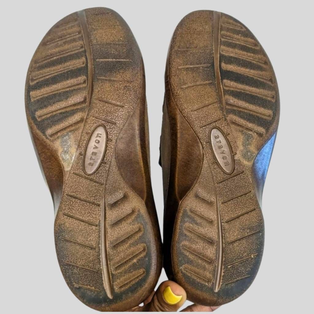New Balance Aravon by New Balance Slip-On Clogs 7.5D Brown Leather Comfo Size US 7.5 / IT 37.5 - 6 Thumbnail