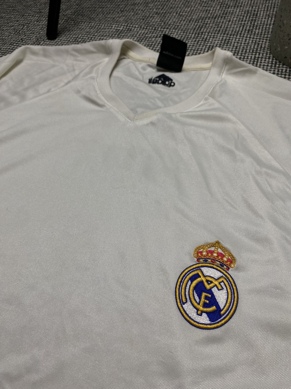 Vintage Real Madrid adidas 2003 vintage rare soccer jersey y2k Size US XL / EU 56 / 4 - 11 Thumbnail