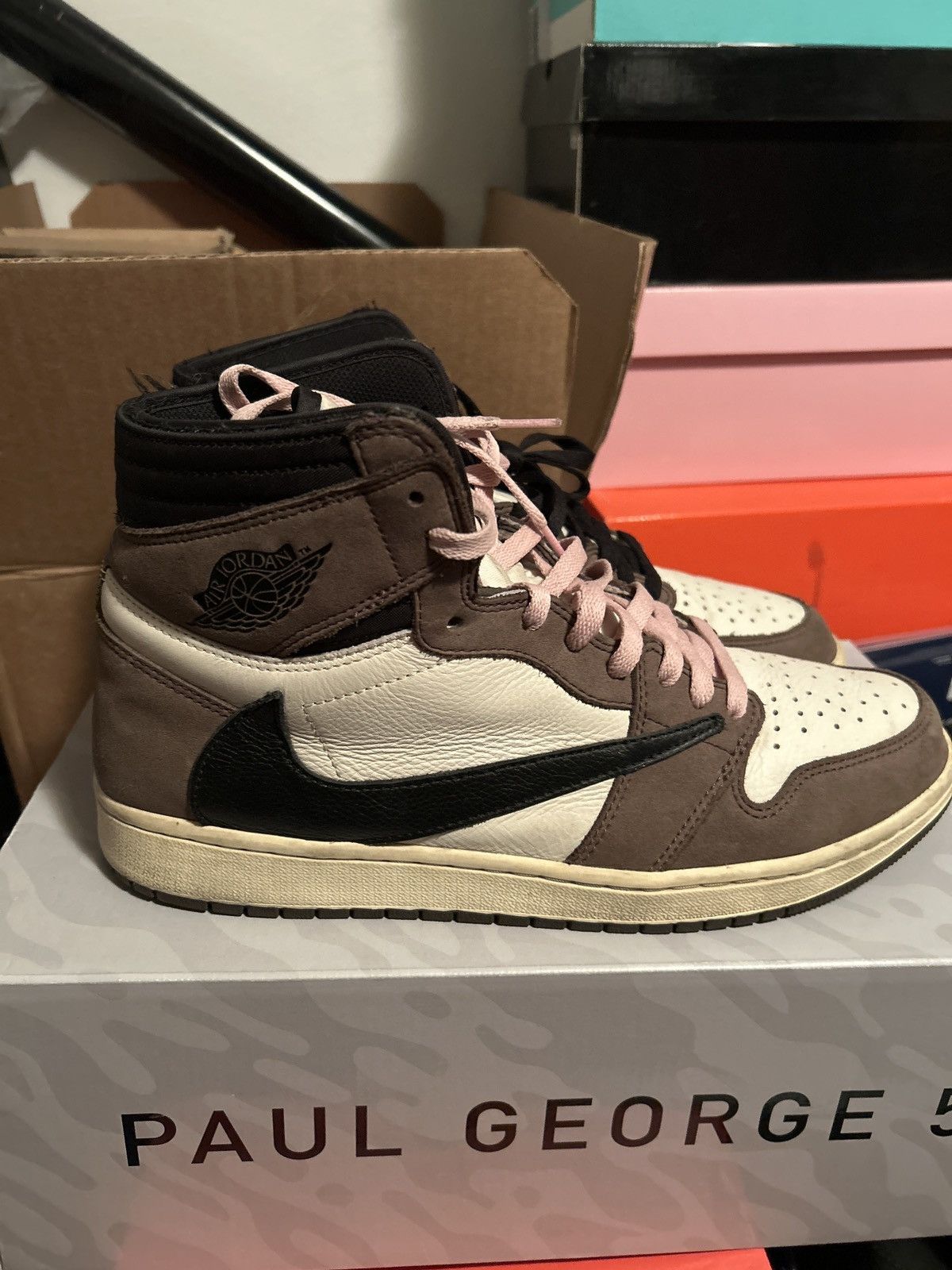 Jordan Brand Travis Scott Jordan 1 High “Mocha” Size US 12 / EU 45 - 3 Thumbnail