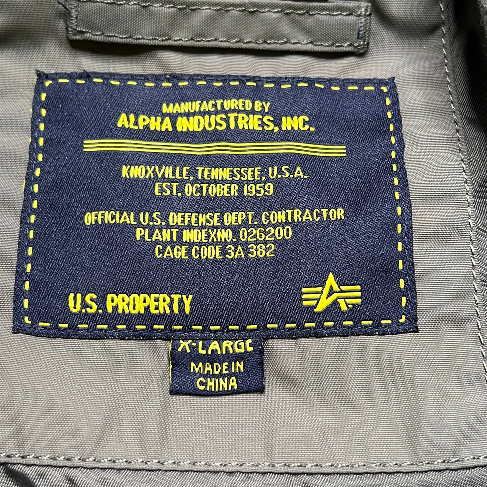 Alpha Industries ALPHA INDUSTRIES MENS BOMBER MILITARY STYLE JACKET GREEN XL Size US XL / EU 56 / 4 - 9 Thumbnail